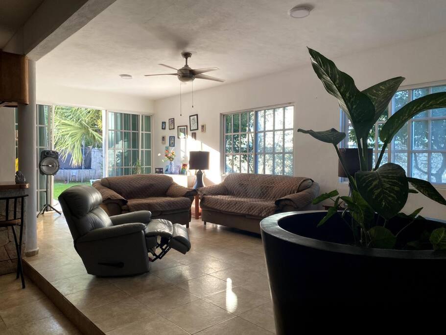 Casa confortable y espaciosa con alberca privada