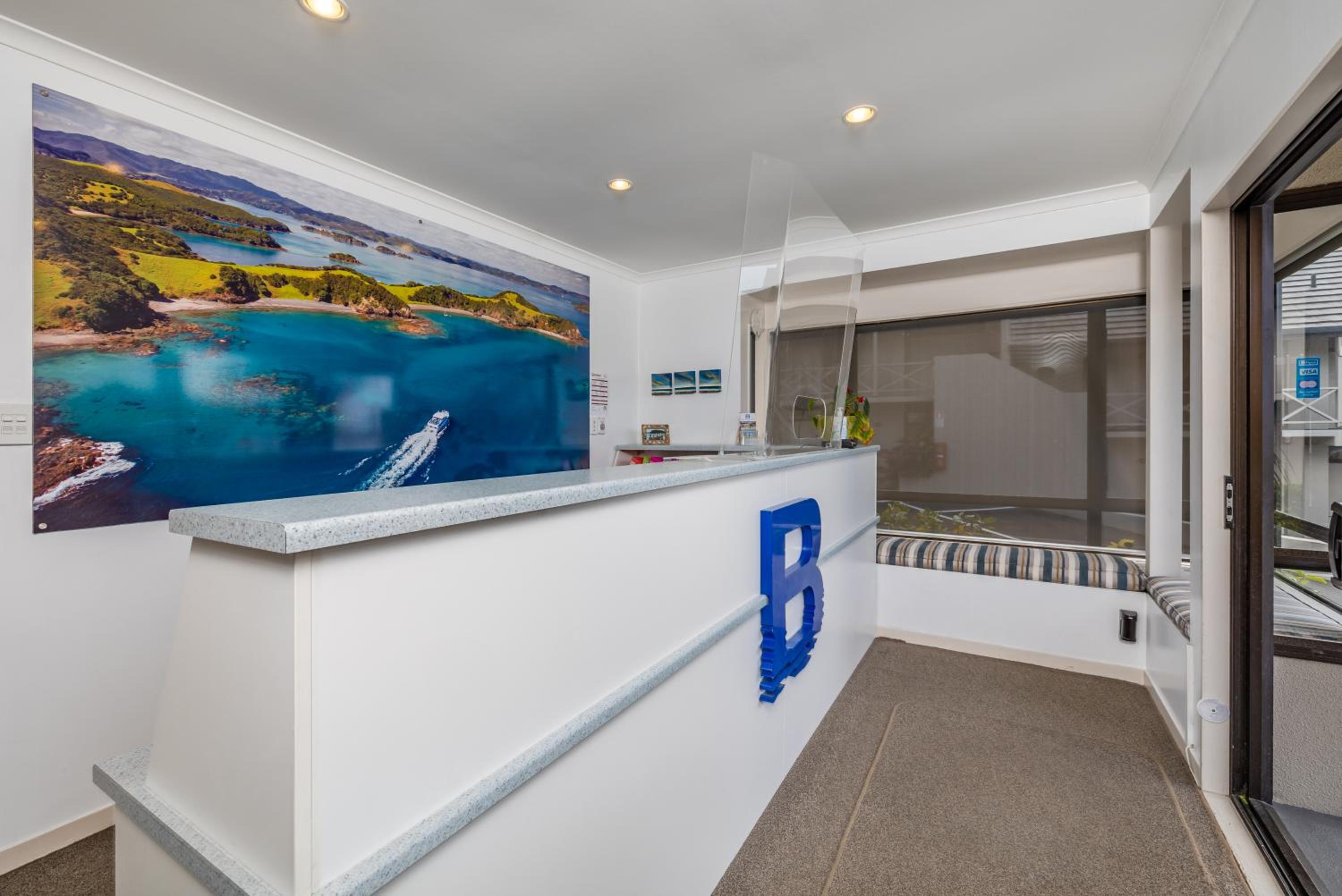 Breakwater Motel