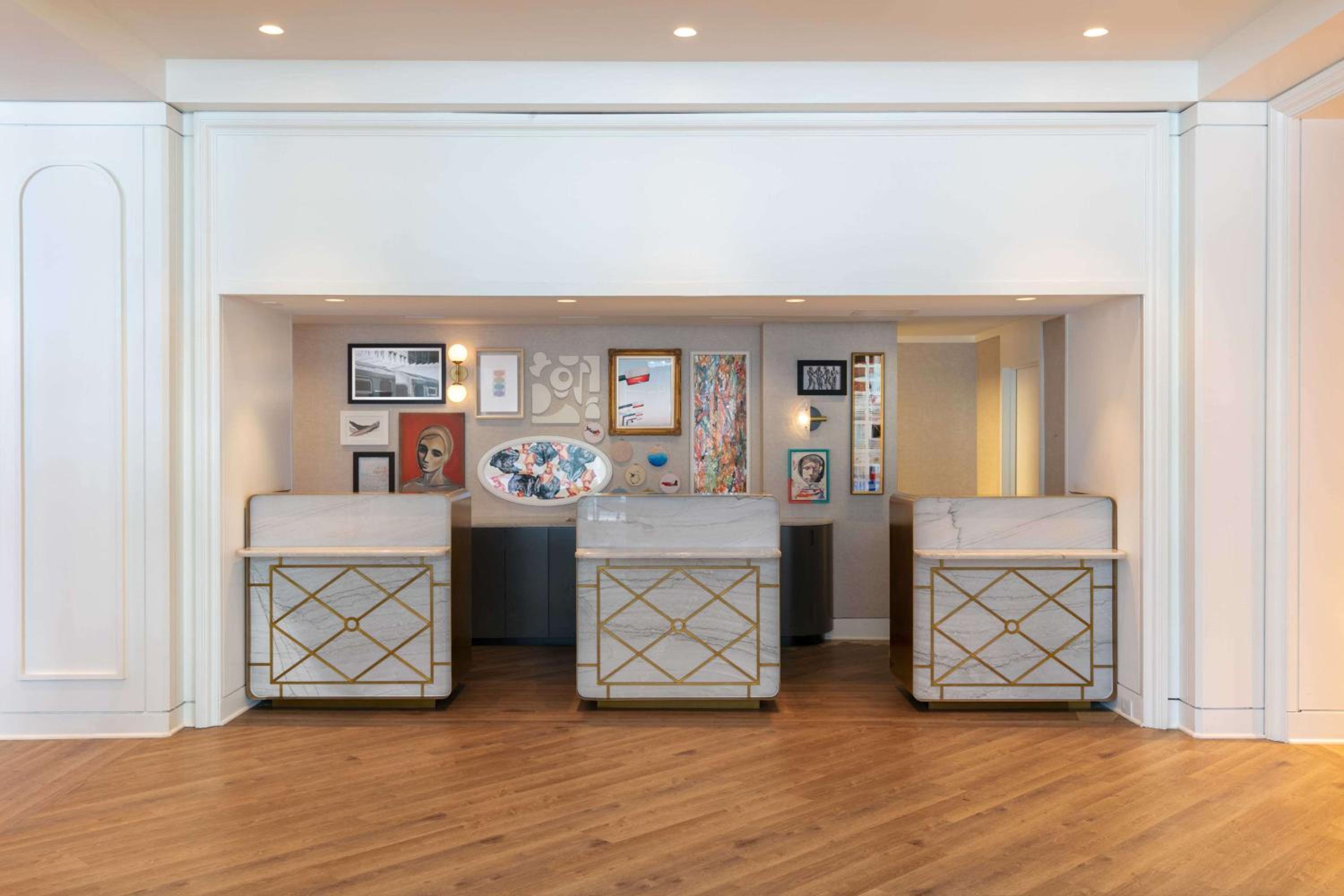 The Royal Sonesta Chicago Downtown - Image 2
