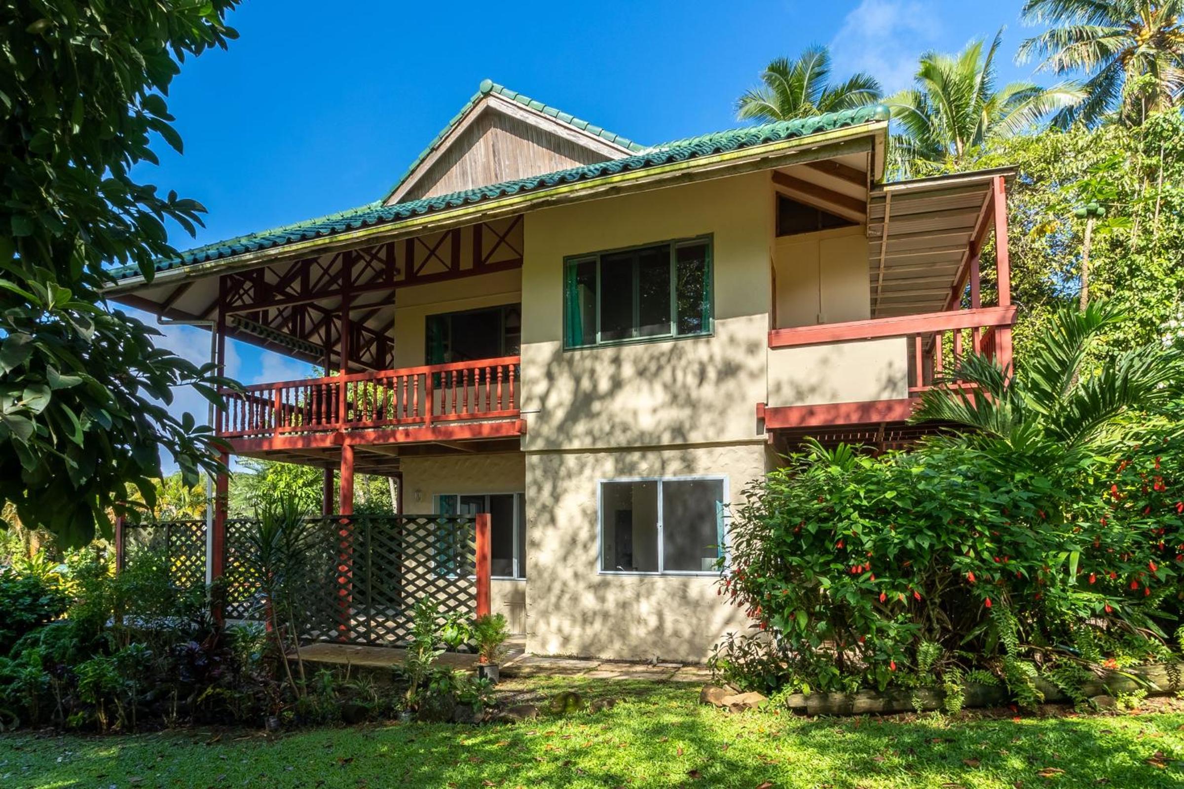 Muri Retreat Apartments view 5