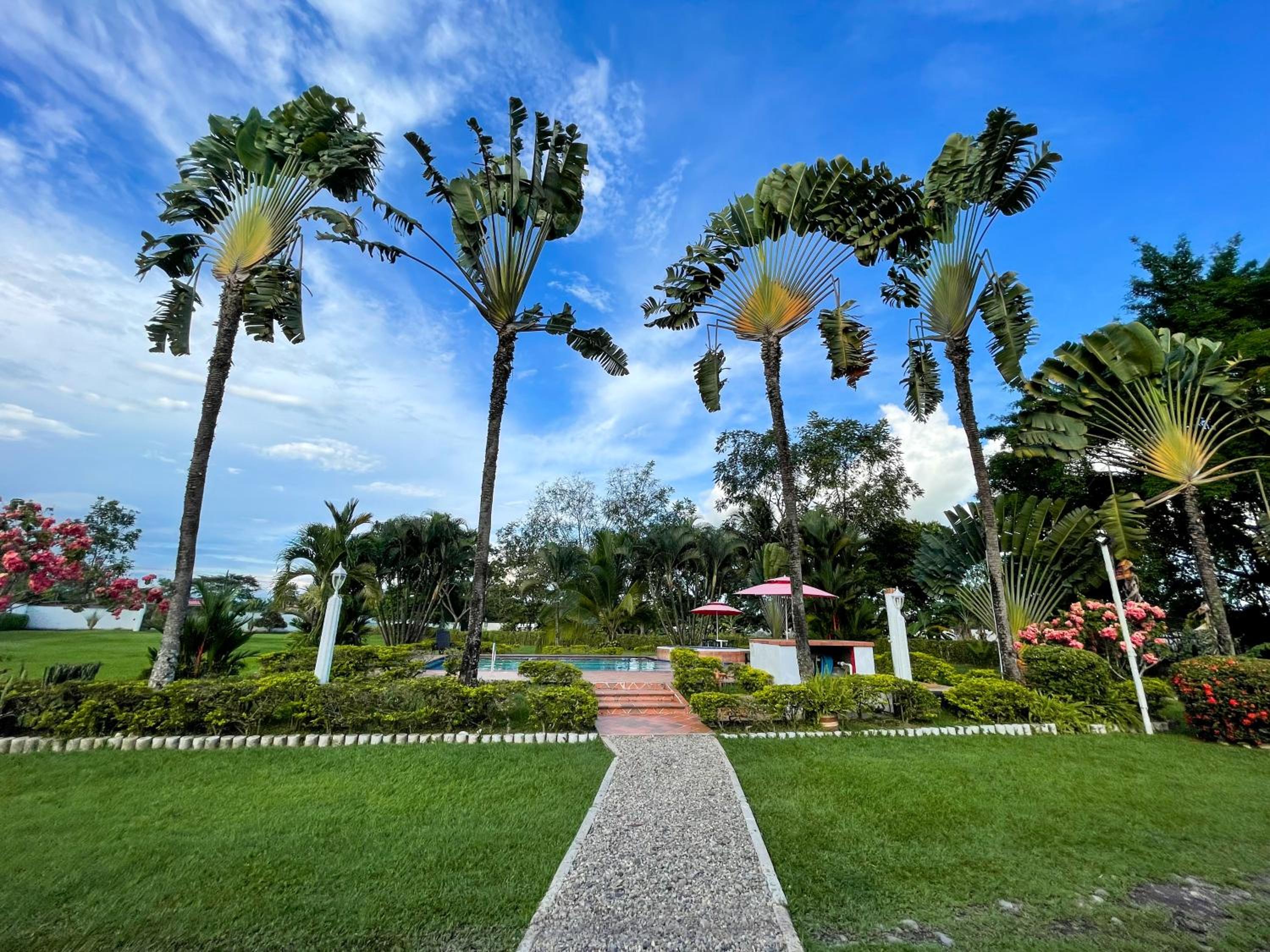 Finca Turística Villa Natasha - Casa Campestre y Cabañas Villavicencio