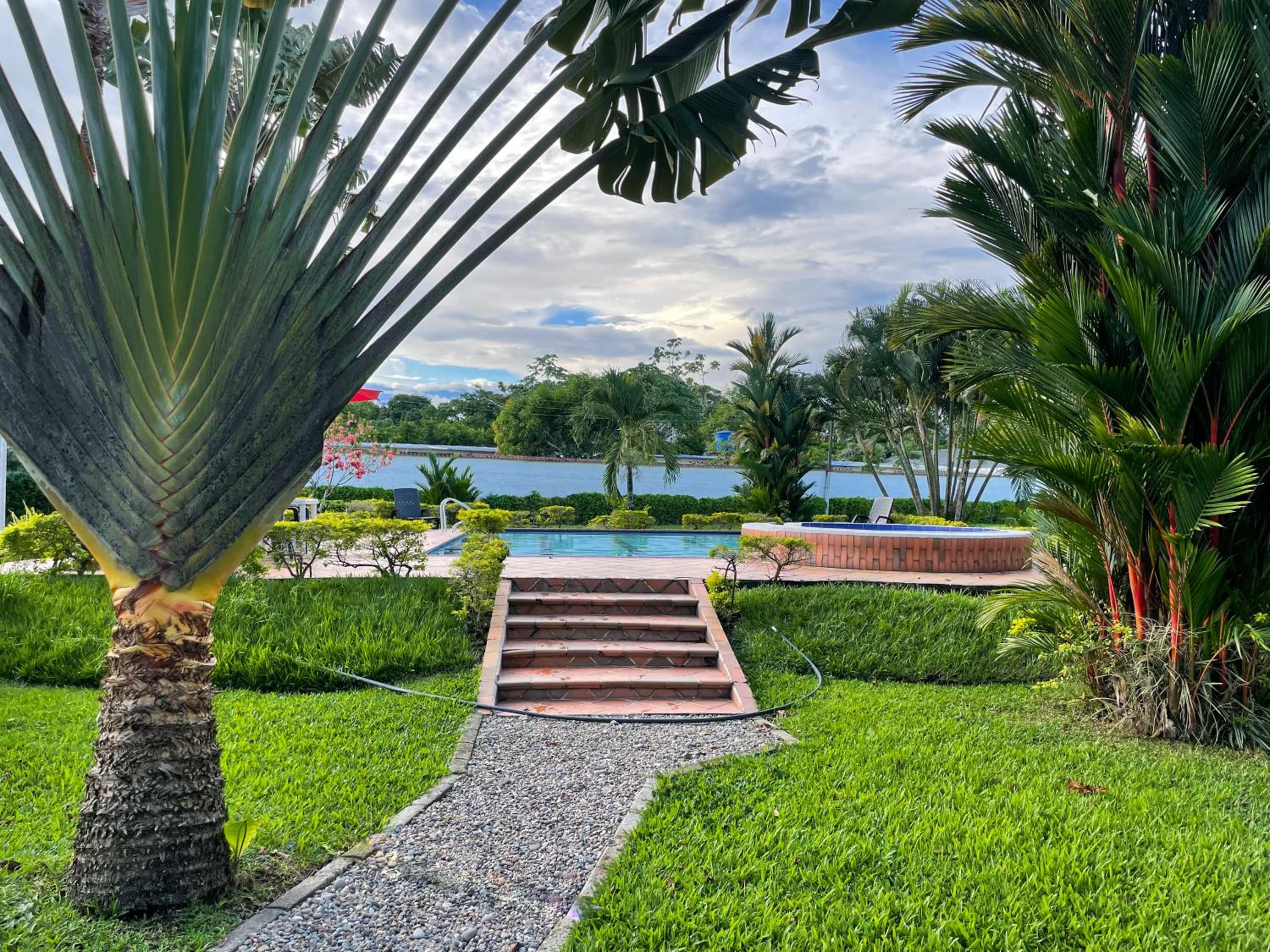 Finca Turística Villa Natasha - Casa Campestre y Cabañas Villavicencio