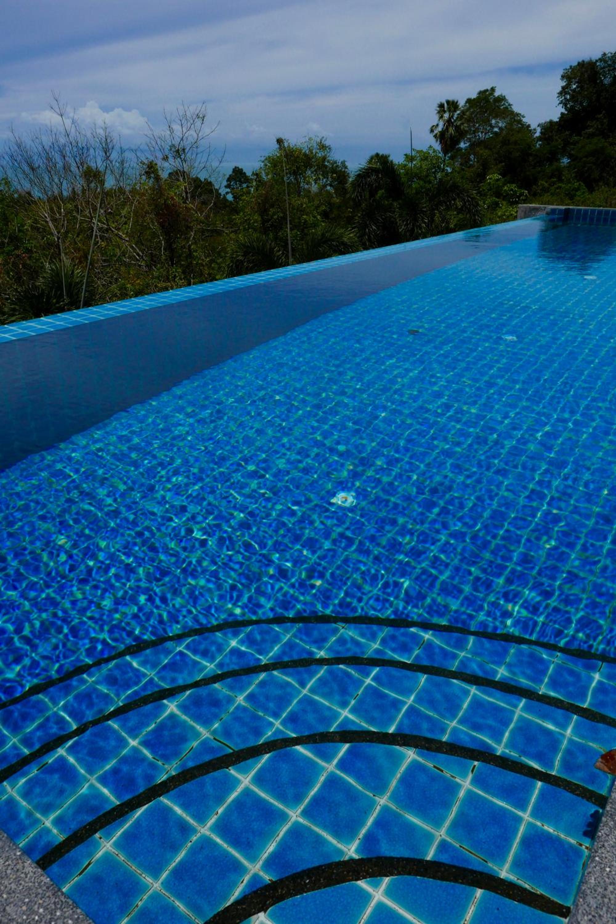Ko Samui Seaview pool villa Philippa with car view 2