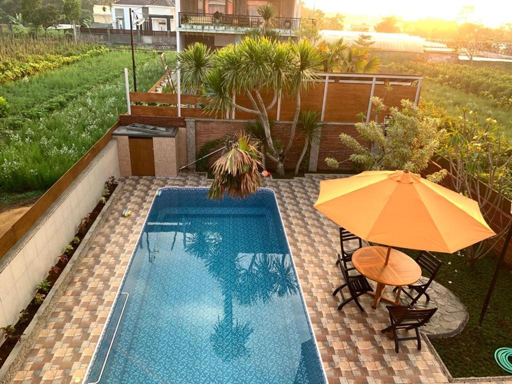 Villa Montebello Batu view 4