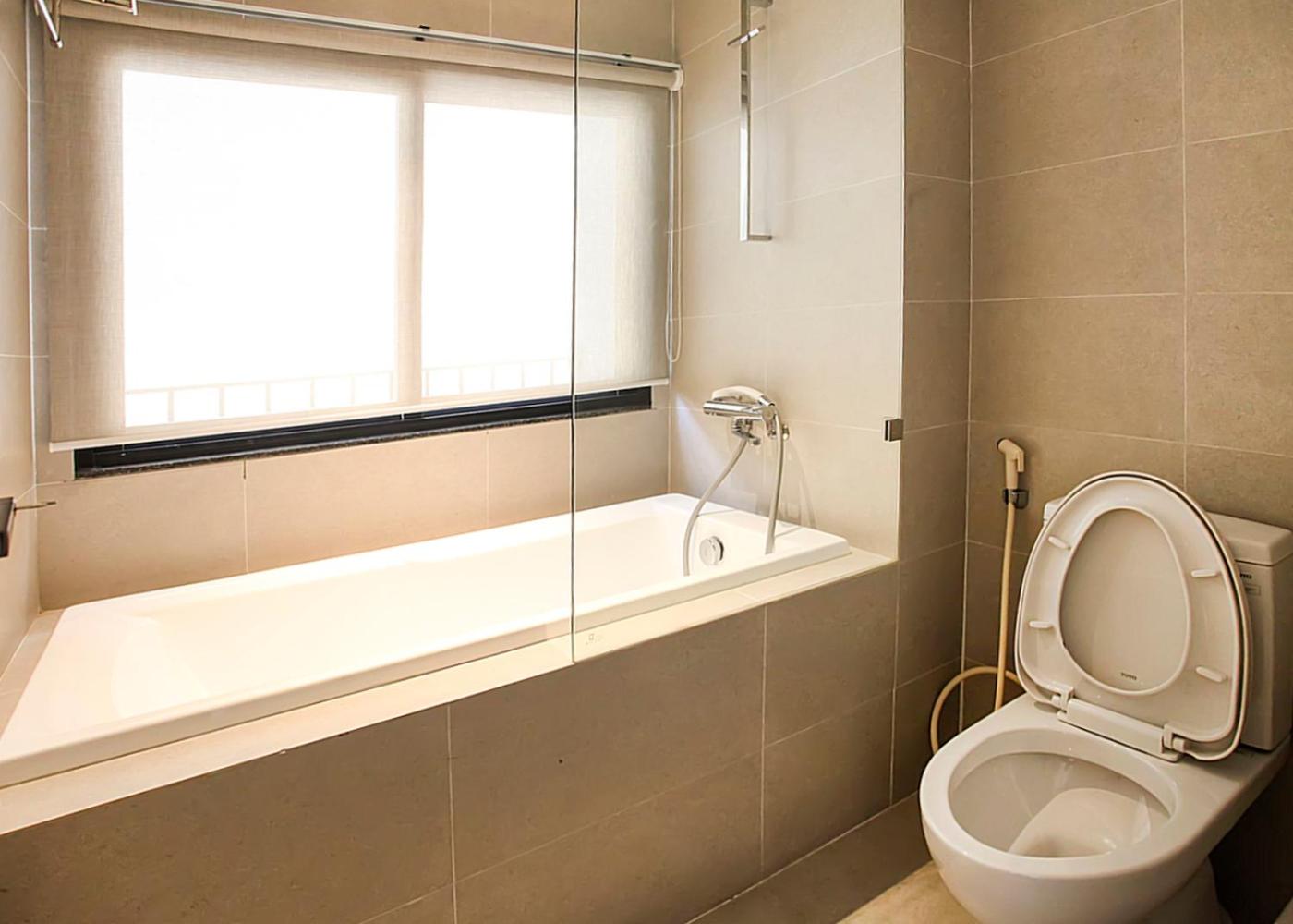 Hanoi Home 3 - Luxury Apartment in Tay Ho street