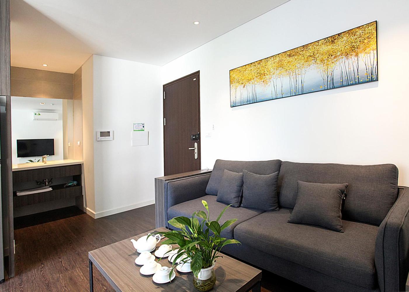 Hanoi Home 3 - Luxury Apartment in Tay Ho street