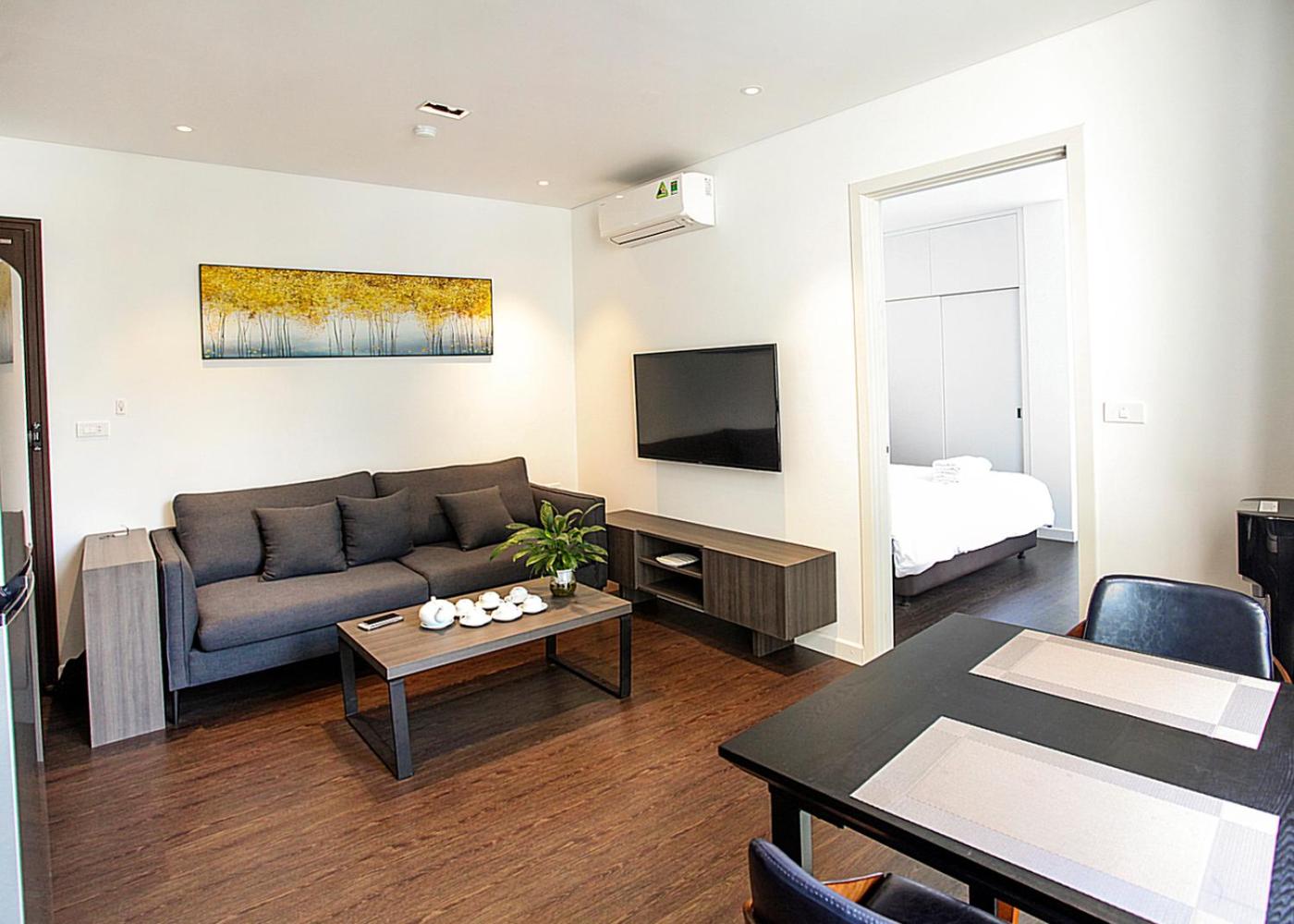 Hanoi Home 3 - Luxury Apartment in Tay Ho street