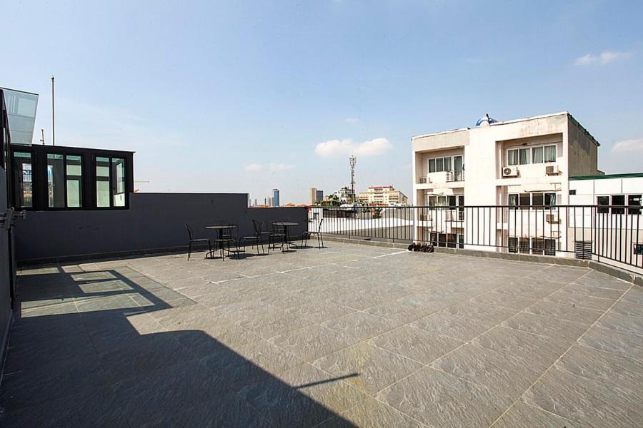 Hanoi Home 3 - Luxury Apartment in Tay Ho street