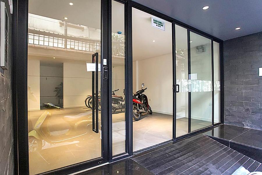 Hanoi Home 3 - Luxury Apartment in Tay Ho street