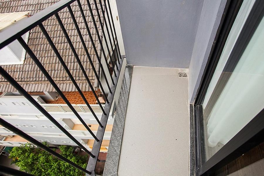 Hanoi Home 3 - Luxury Apartment in Tay Ho street