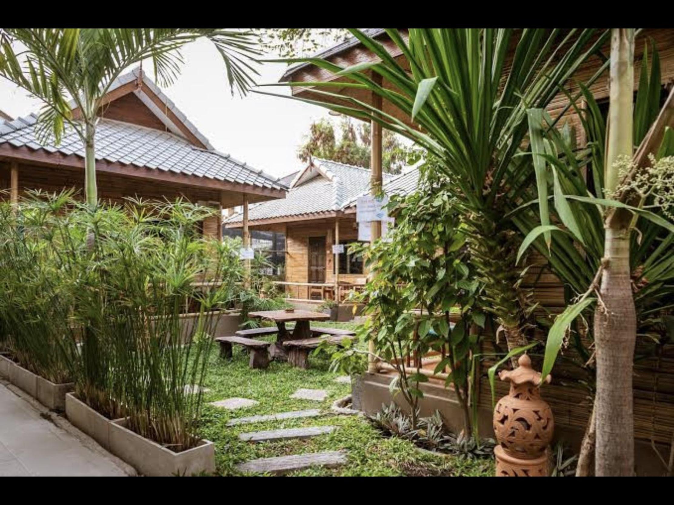 Boutique Hotel & Restaurant, Jaidee Bamboo Huts