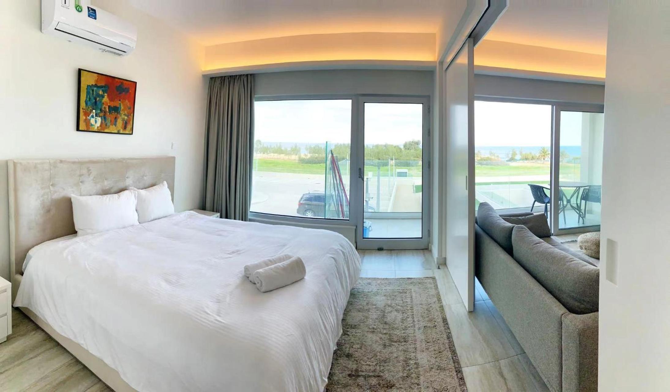 Emerald Suites