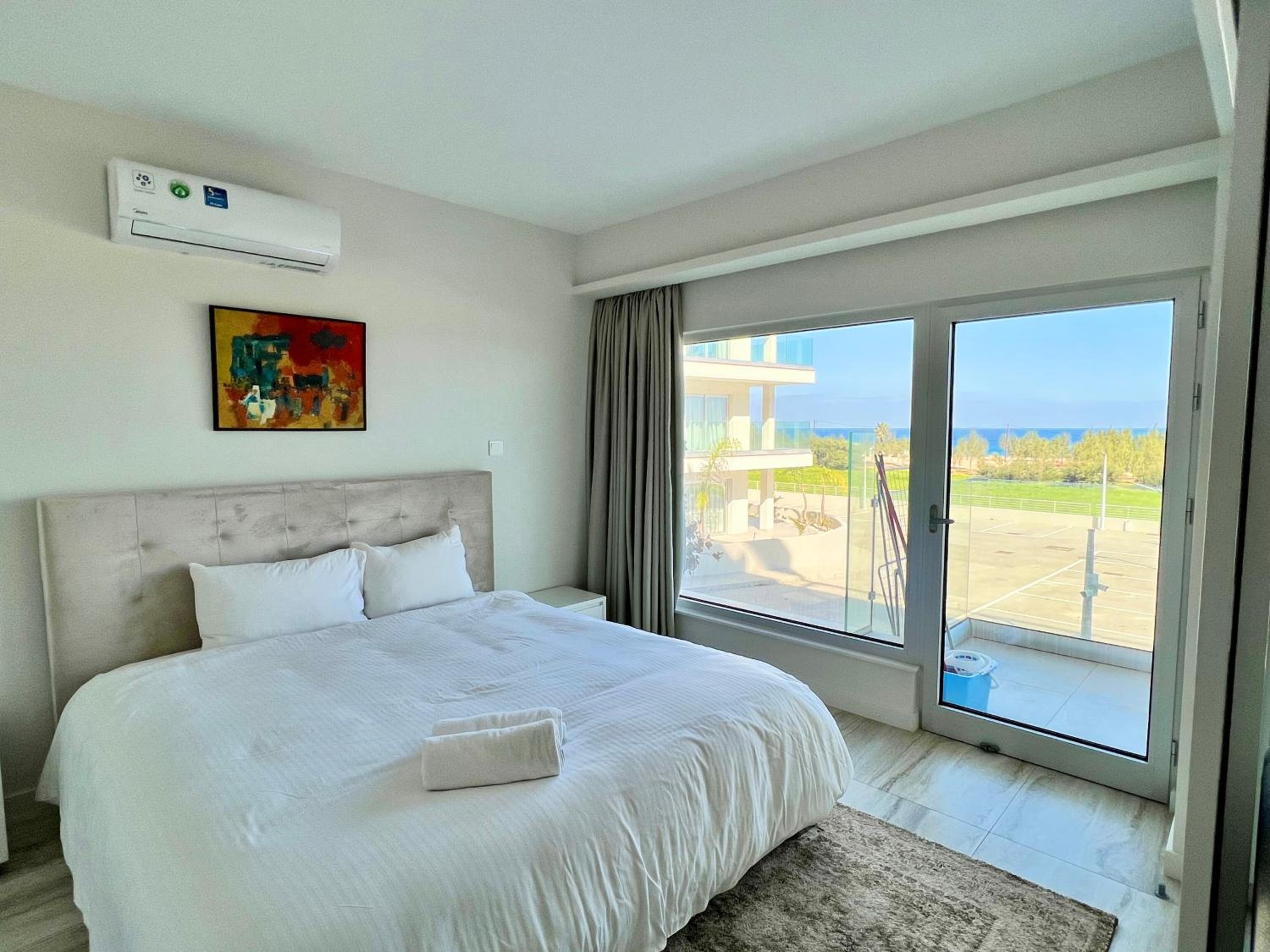 Emerald Suites