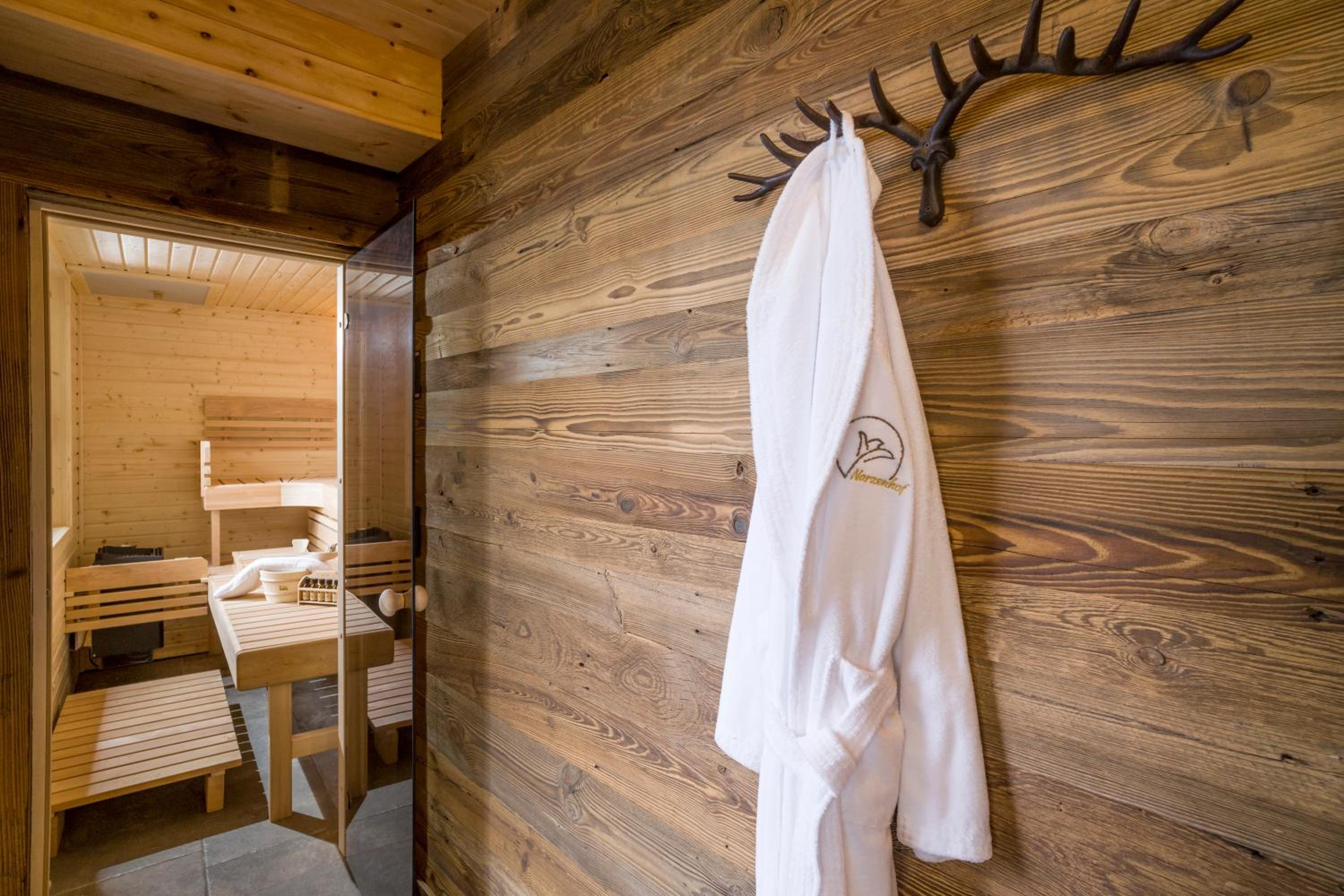 Narzenhof Wellness Chalets, Familien & Luxus Apartments am Bauernhof