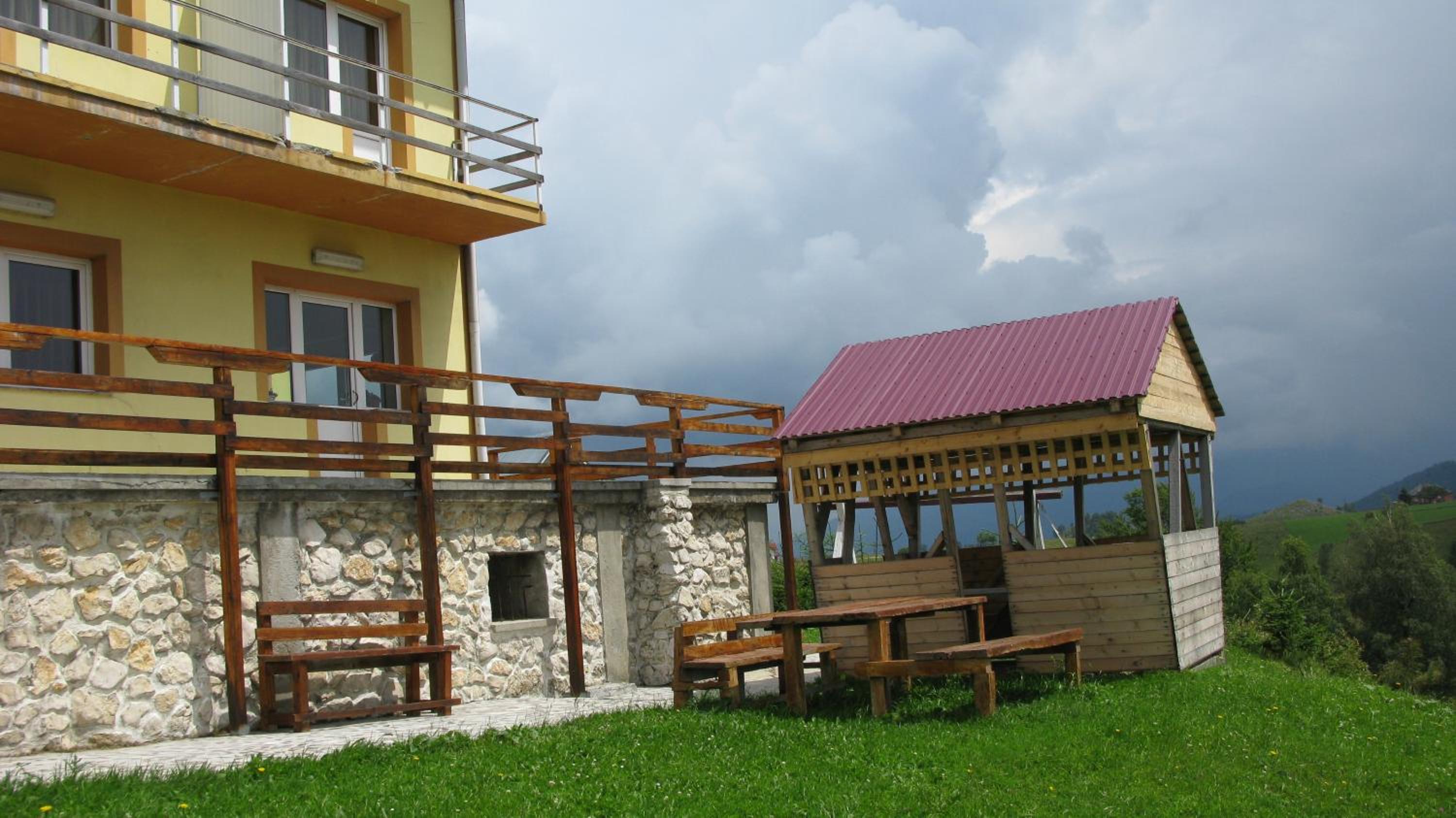 Pensiunea Pui de Urs Sirnea view 2