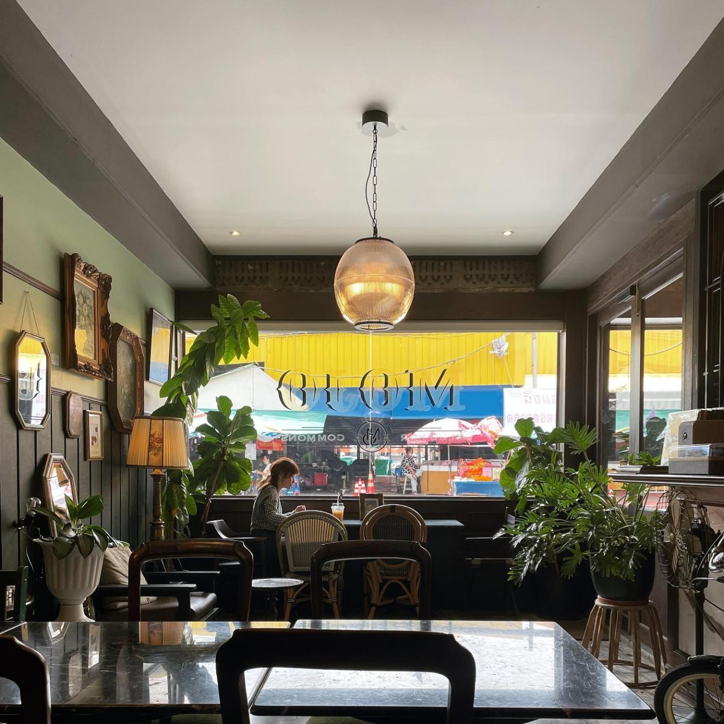 Mojo Old Town Phranakorn