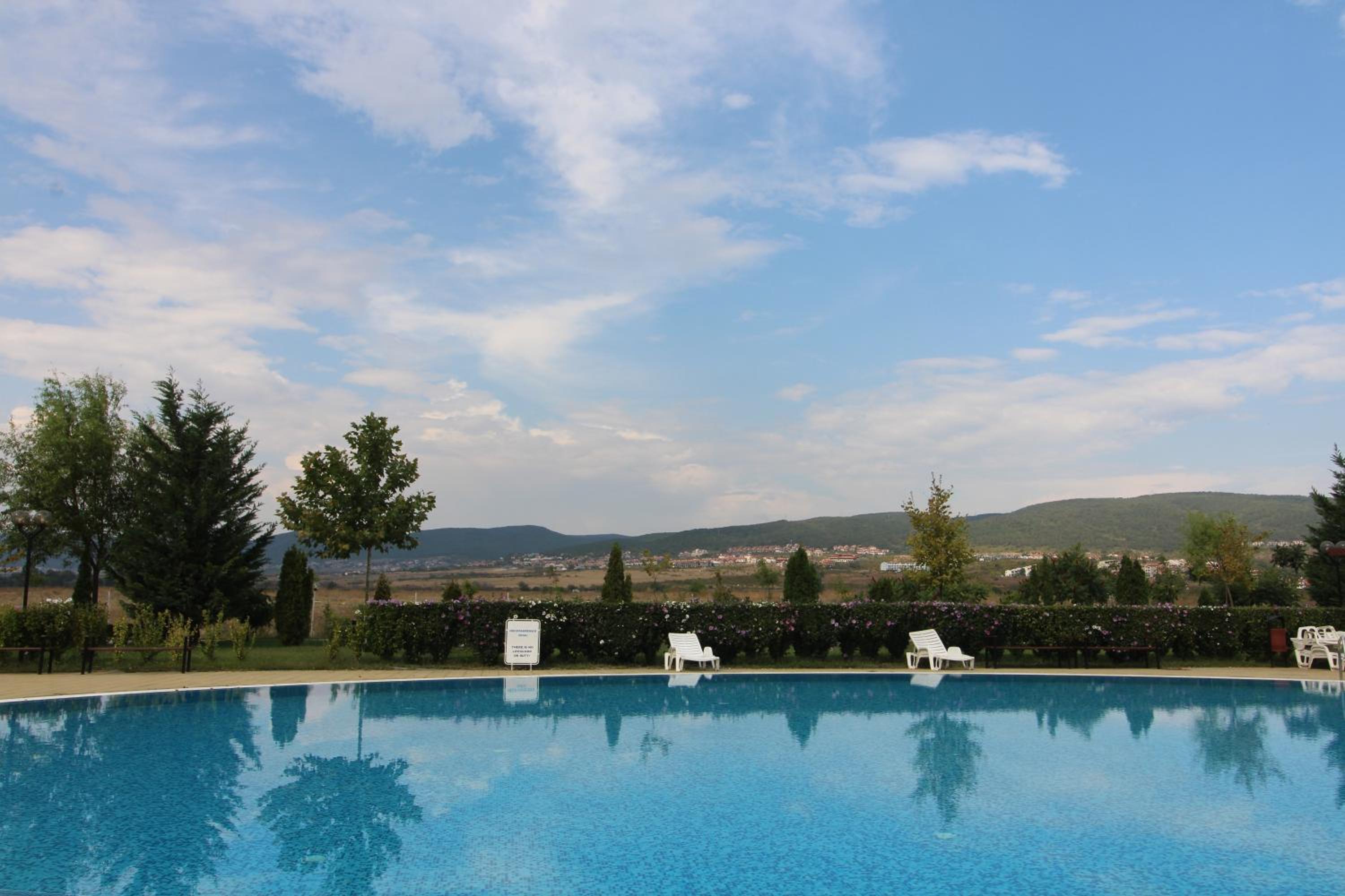 Holiday-Orchid Menada Apartments view 5