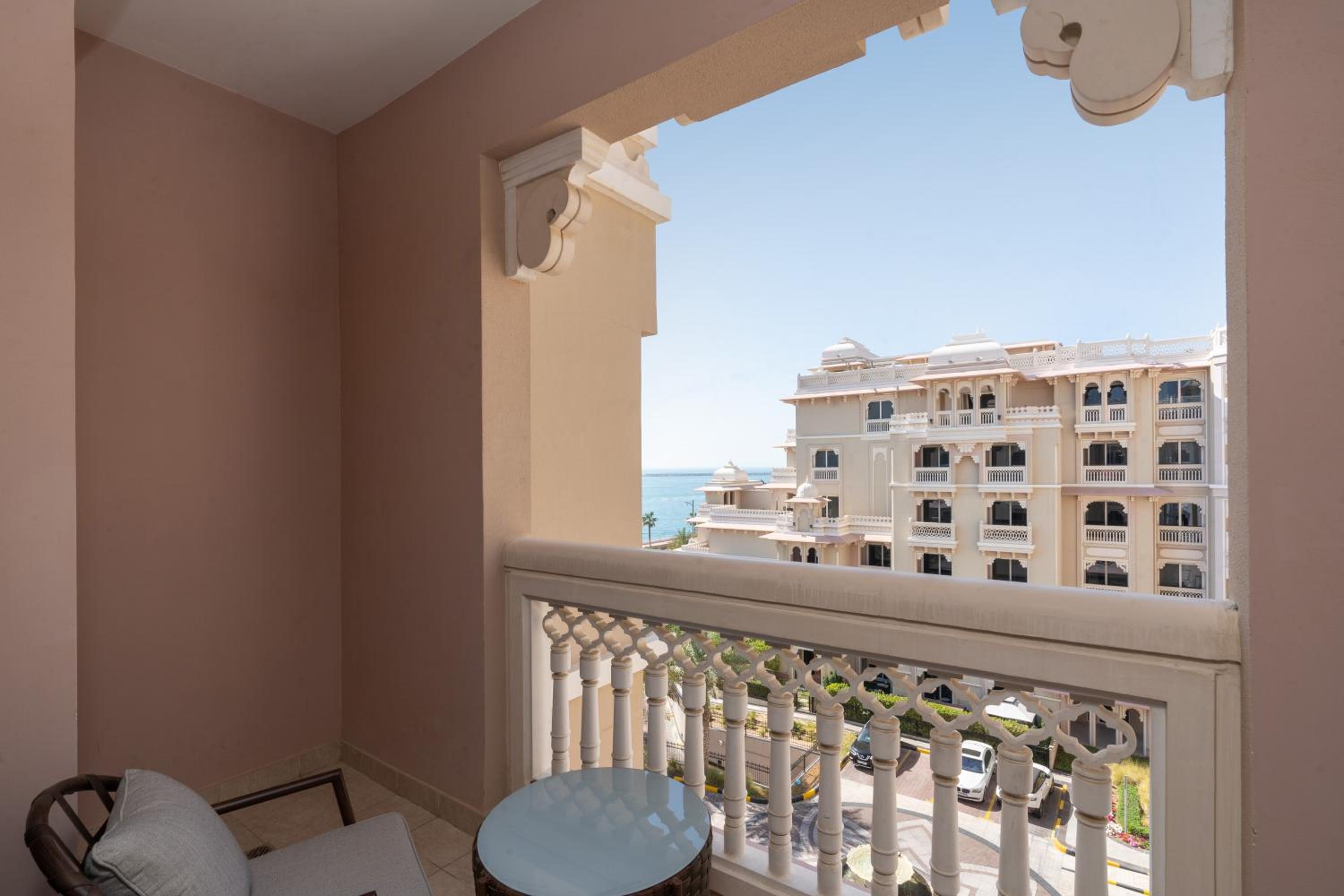Royal Club By RVHR, Grandeur Residence Crescent Palm Jumeirah