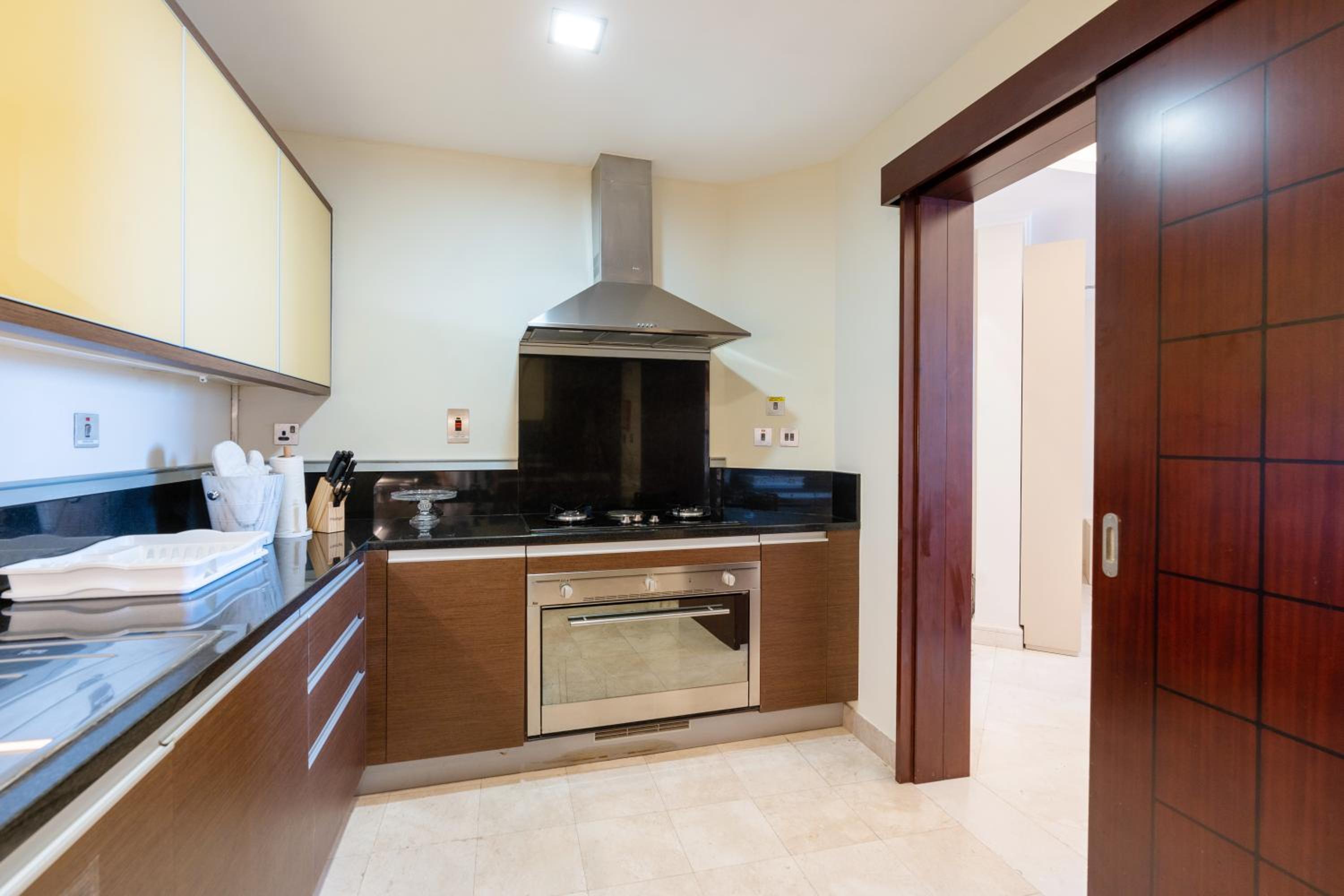 Royal Club By RVHR, Grandeur Residence Crescent Palm Jumeirah