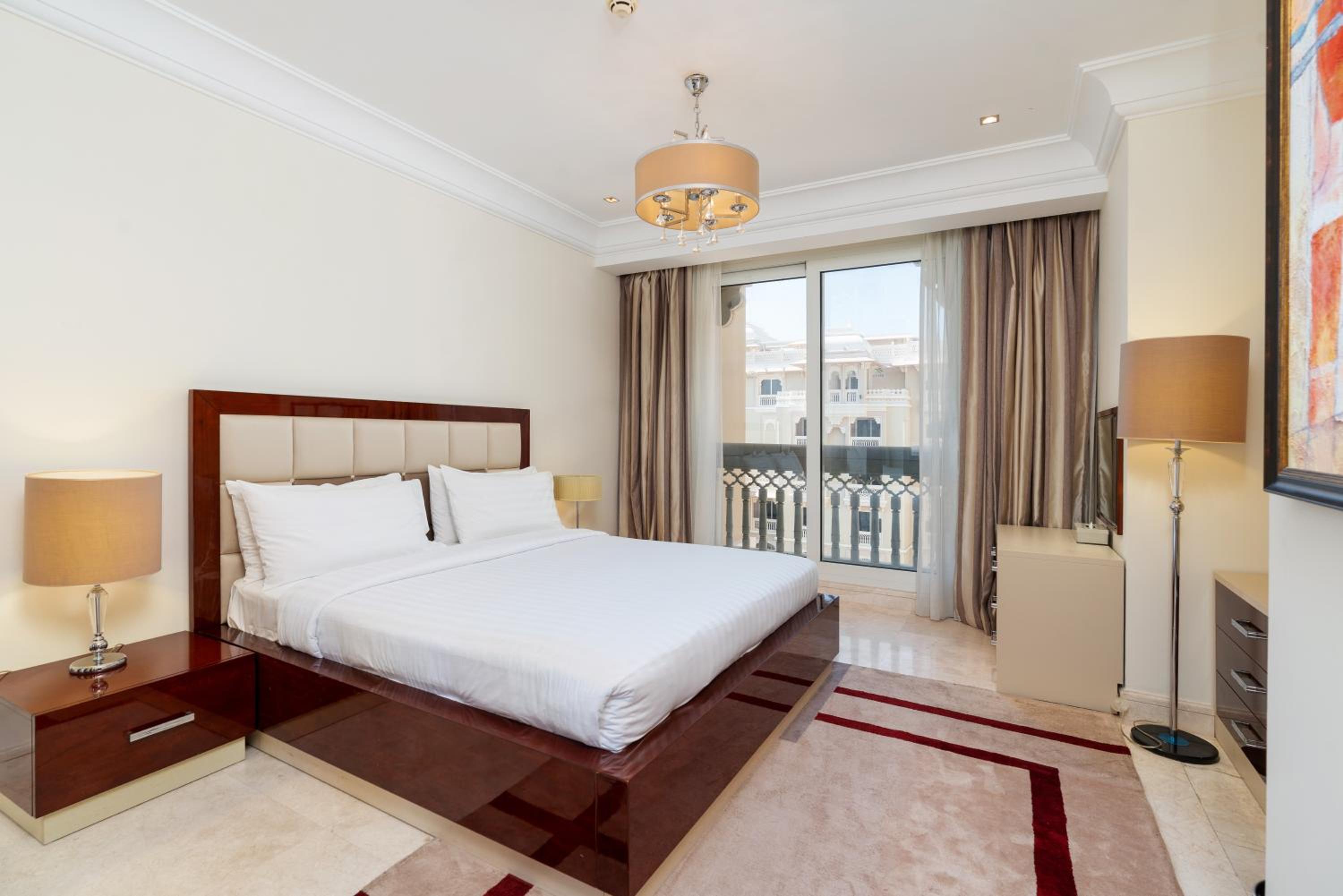 Royal Club By RVHR, Grandeur Residence Crescent Palm Jumeirah