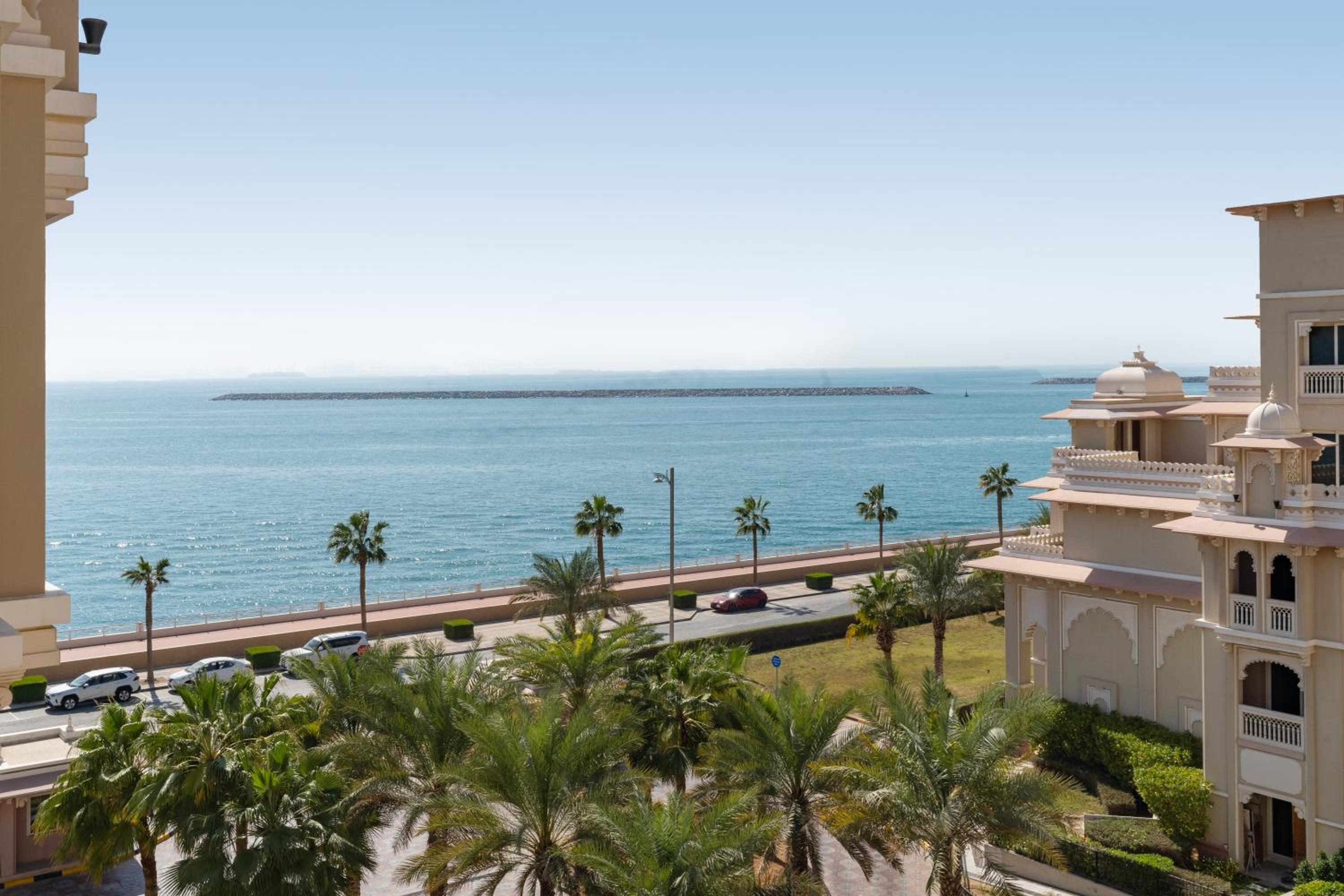 Royal Club By RVHR, Grandeur Residence Crescent Palm Jumeirah