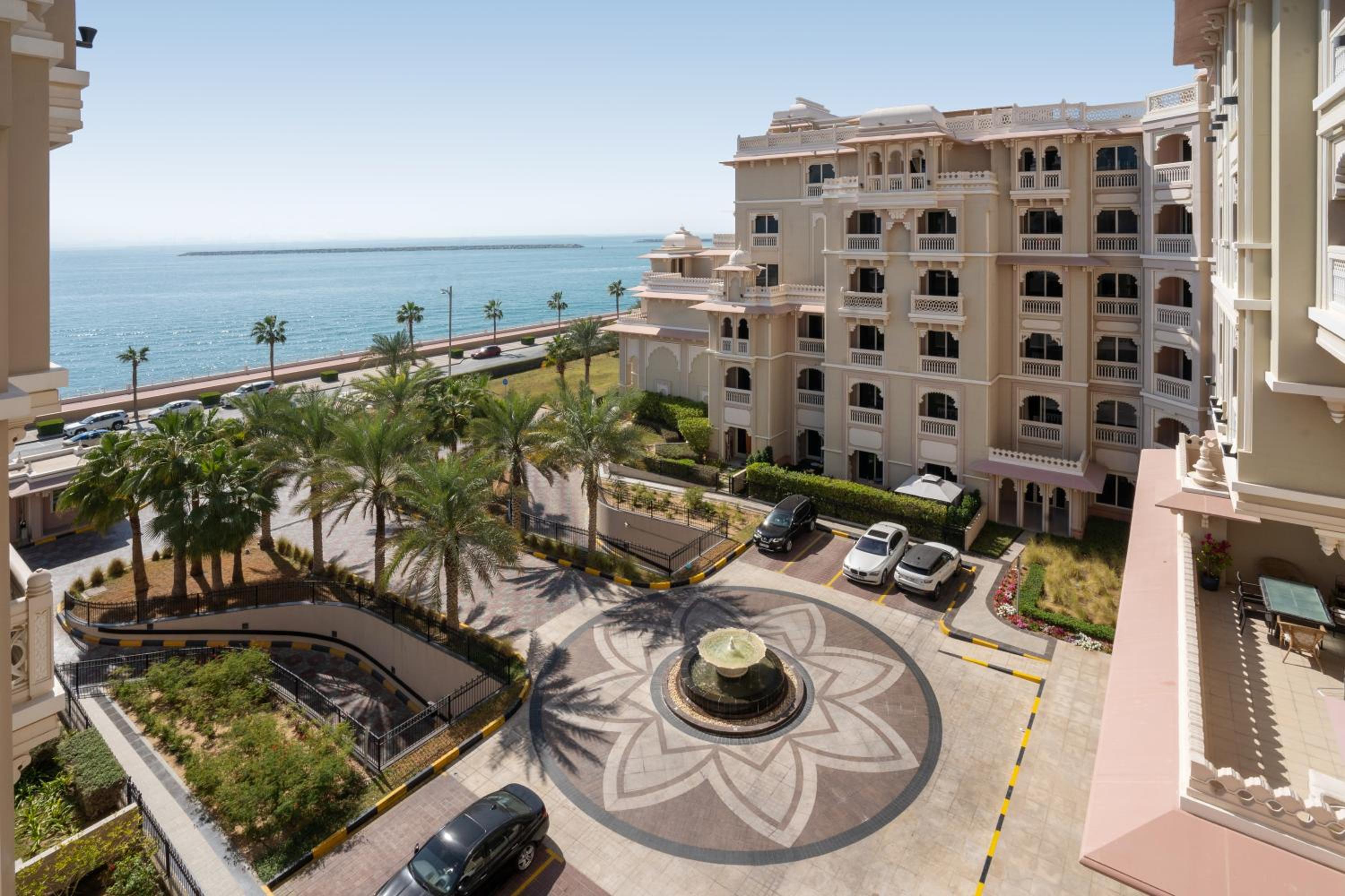 Royal Club By RVHR, Grandeur Residence Crescent Palm Jumeirah