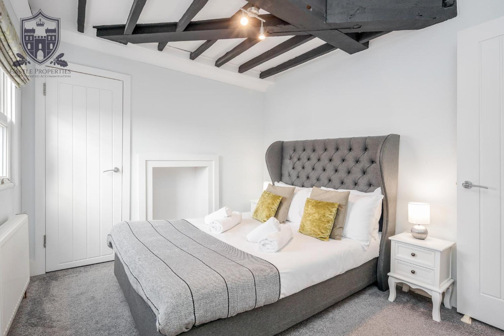 Castle Properties: The Sovereign 5 Bed Town House