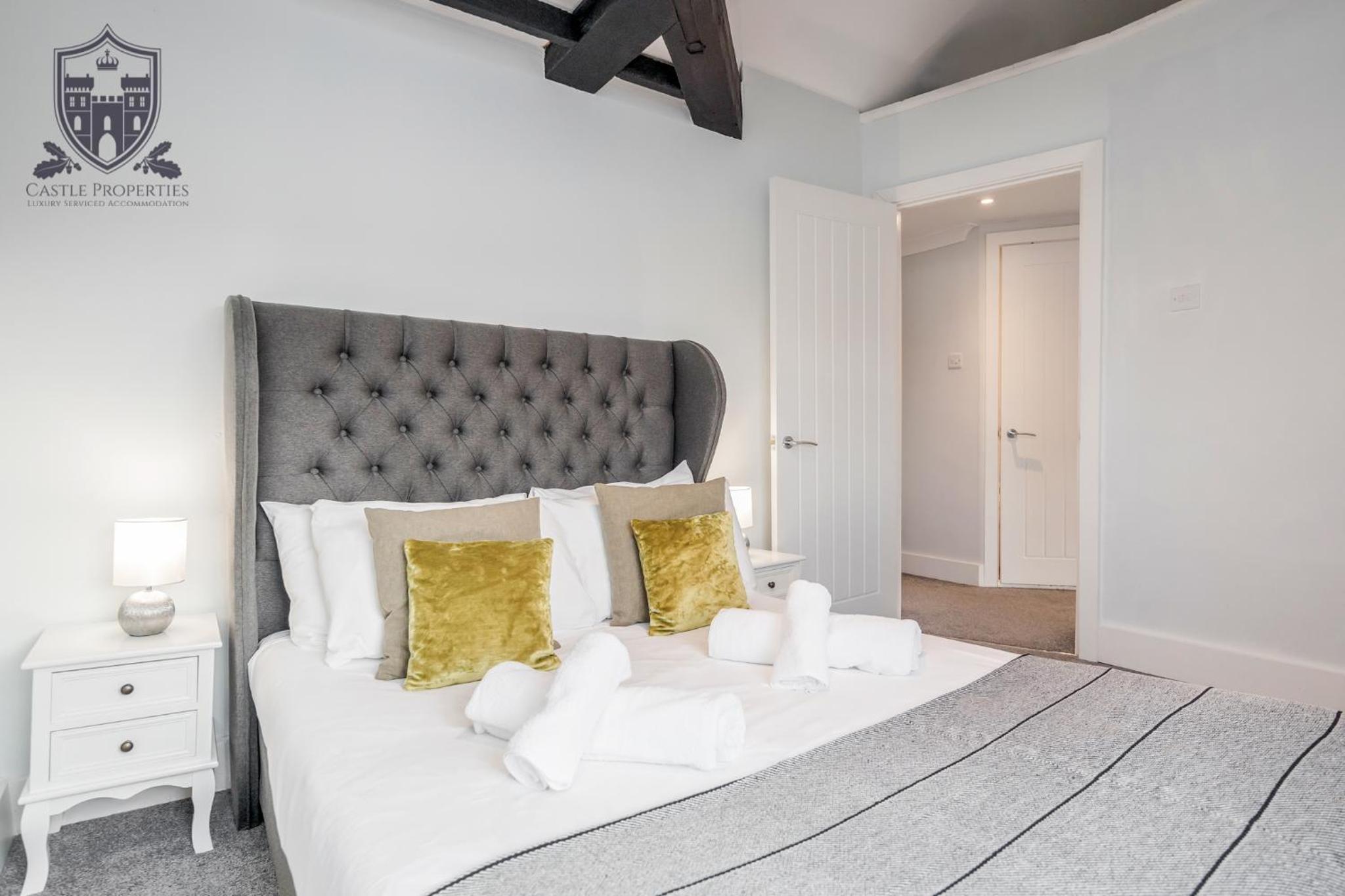 Castle Properties: The Sovereign 5 Bed Town House