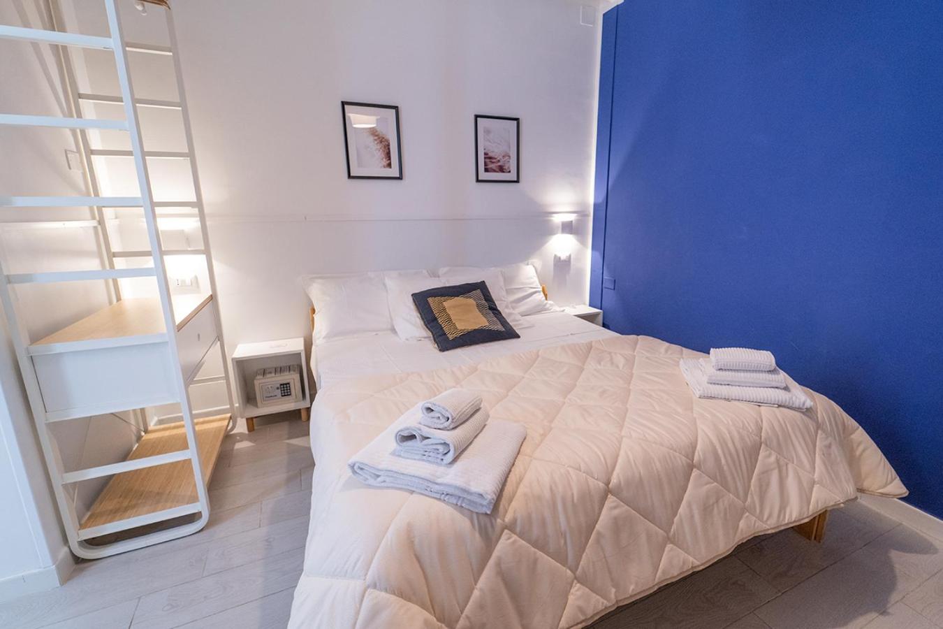 PC Boutique H, Sea View by ClaPa group