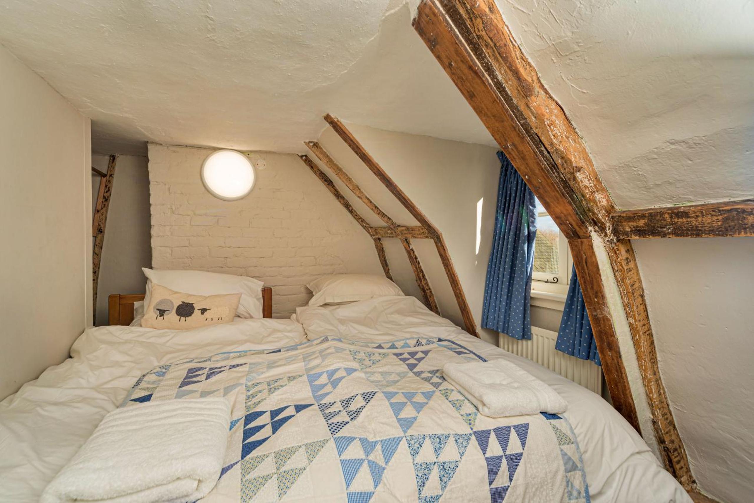 Finest Retreats - The West Wing at Gypsy Hall view 2
