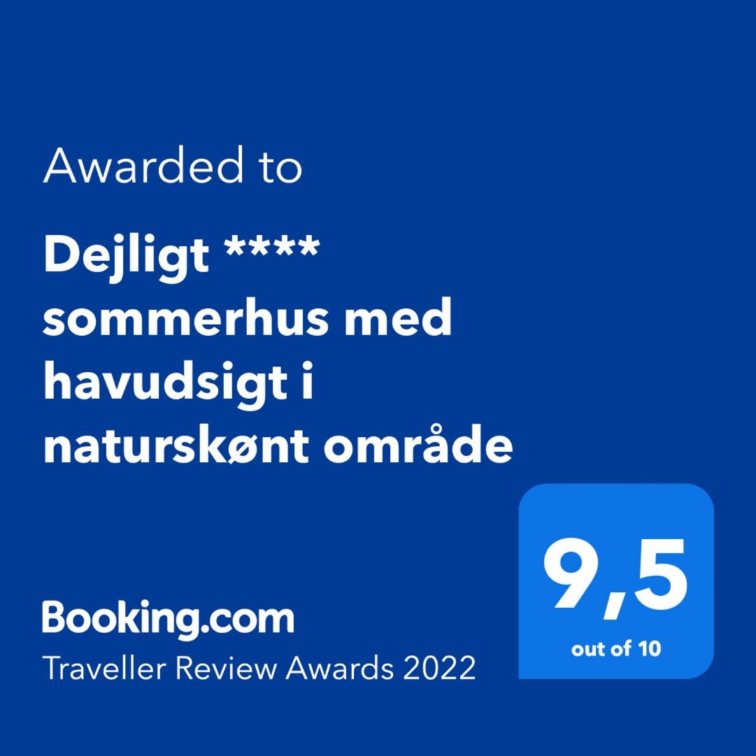 Skøn feriebolig med havudsigt i naturskønt område