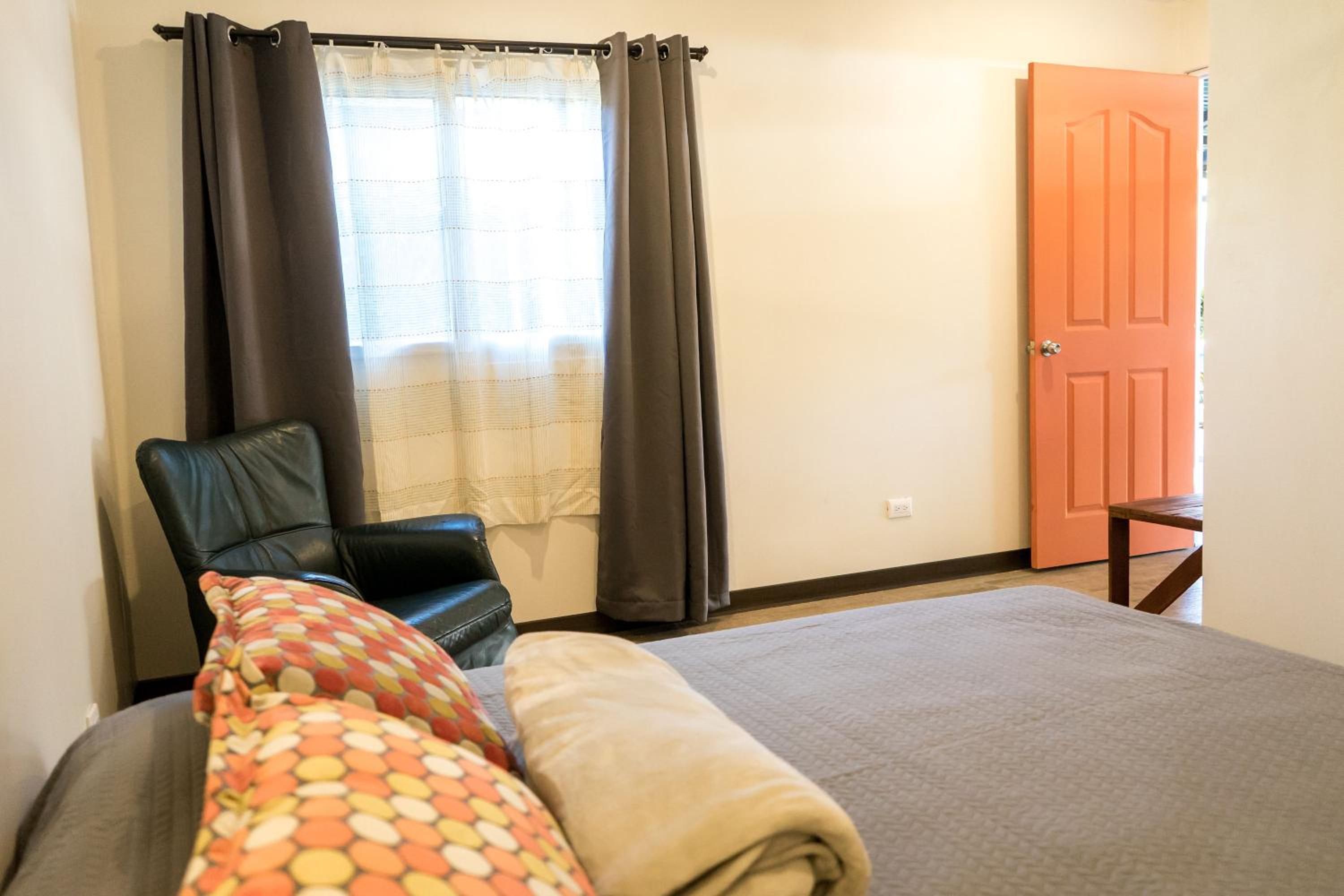 Terida Airport B&B