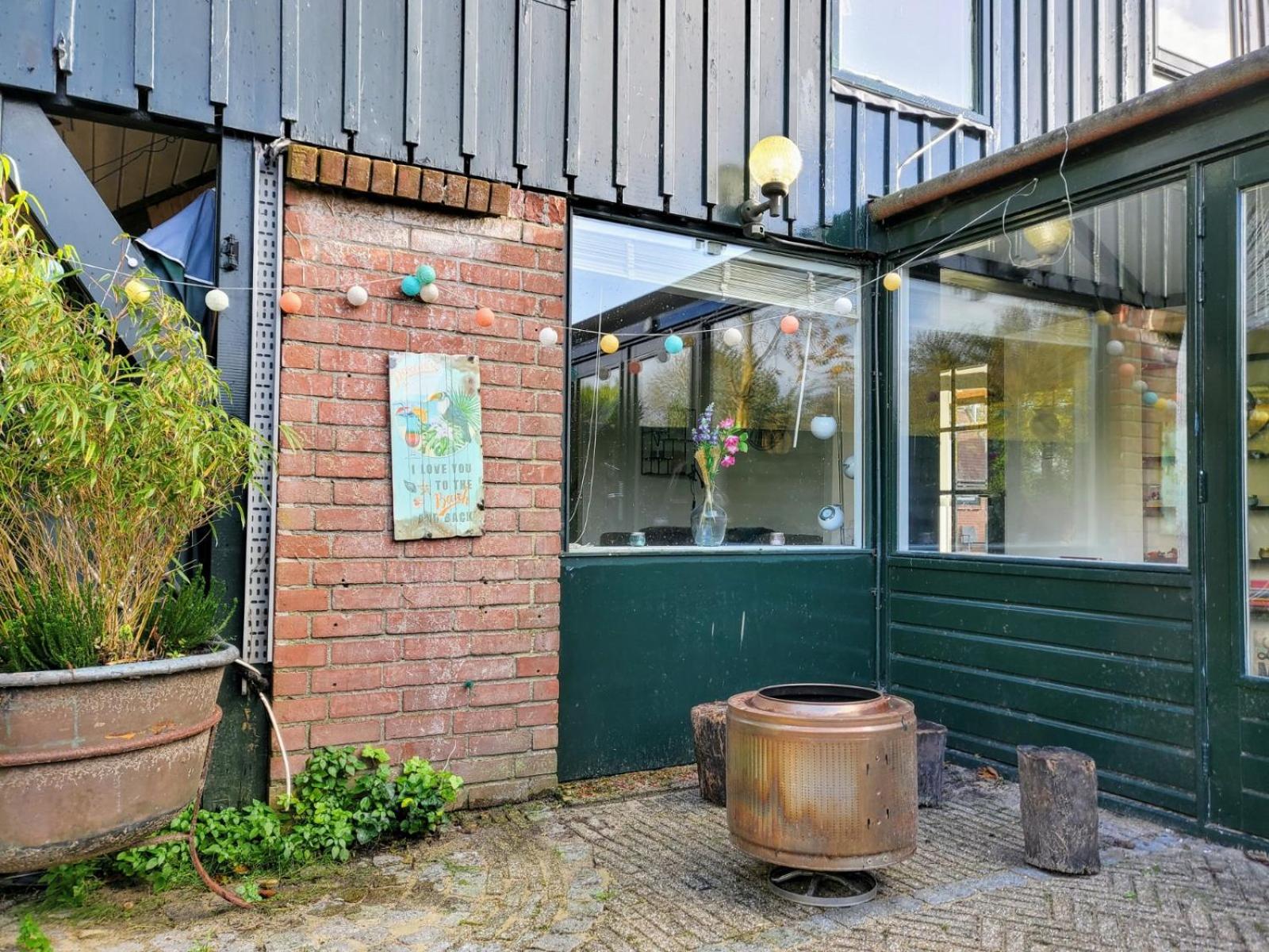 Luxe vakantiehuisje in prachtige en rustgevende omgeving view 3