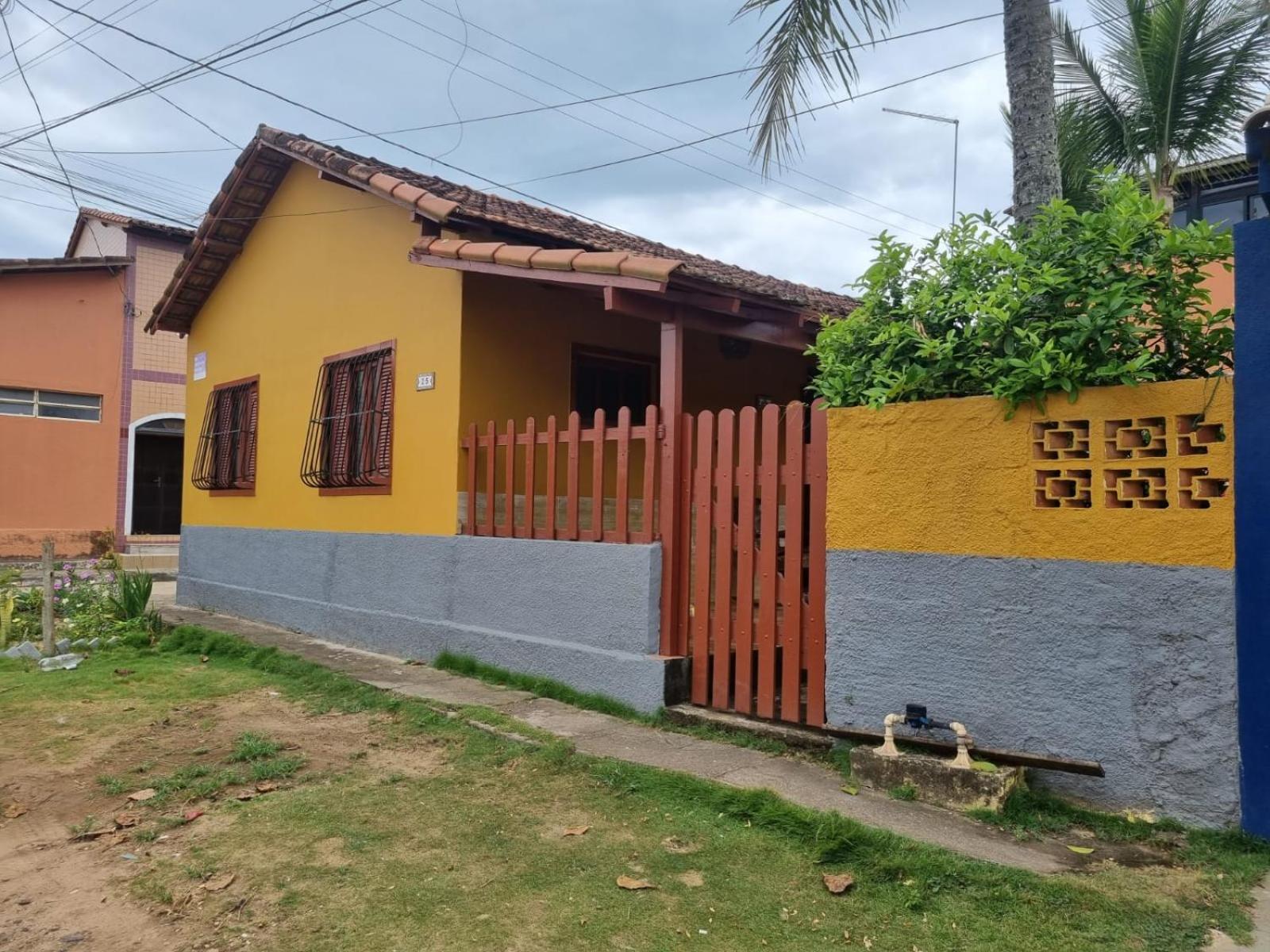 CASA RÚSTICA AMARELA 1 E 2 Meaípe