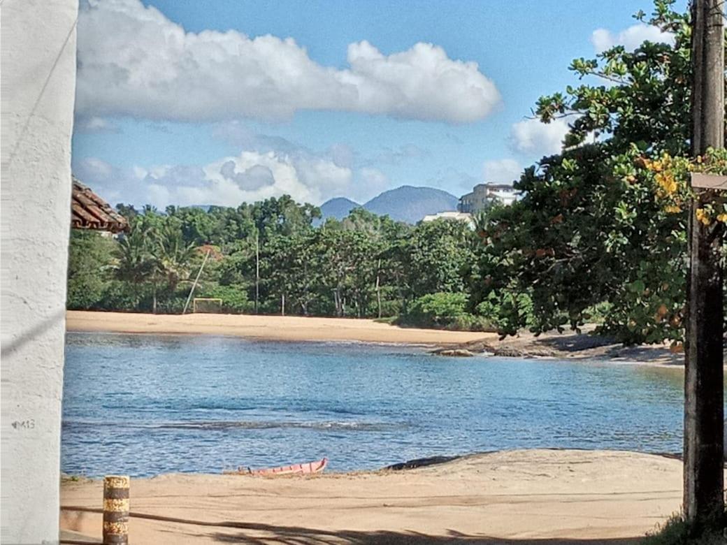CASA RÚSTICA AMARELA 1 E 2 Meaípe