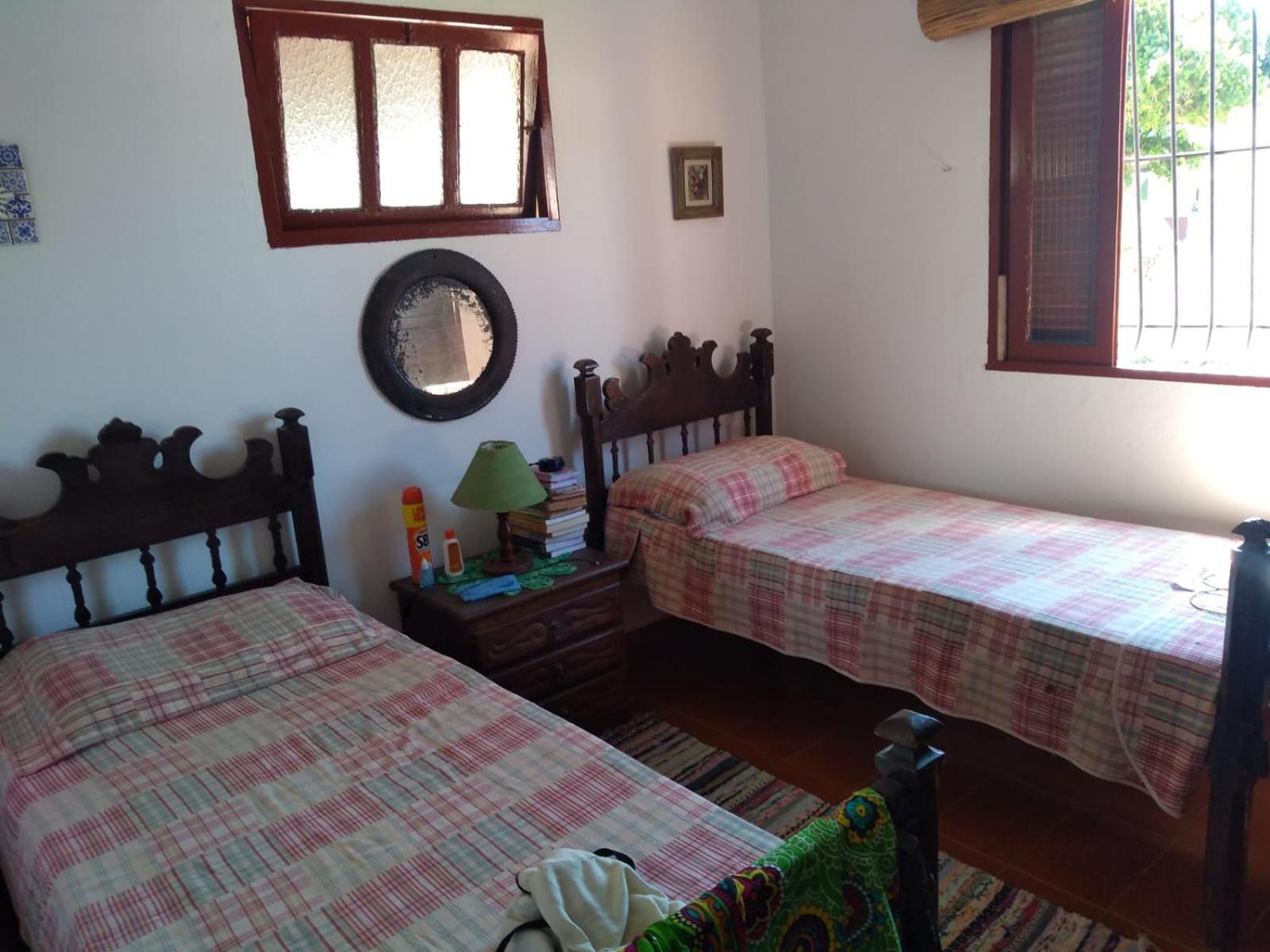 CASA RÚSTICA AMARELA 1 E 2 Meaípe