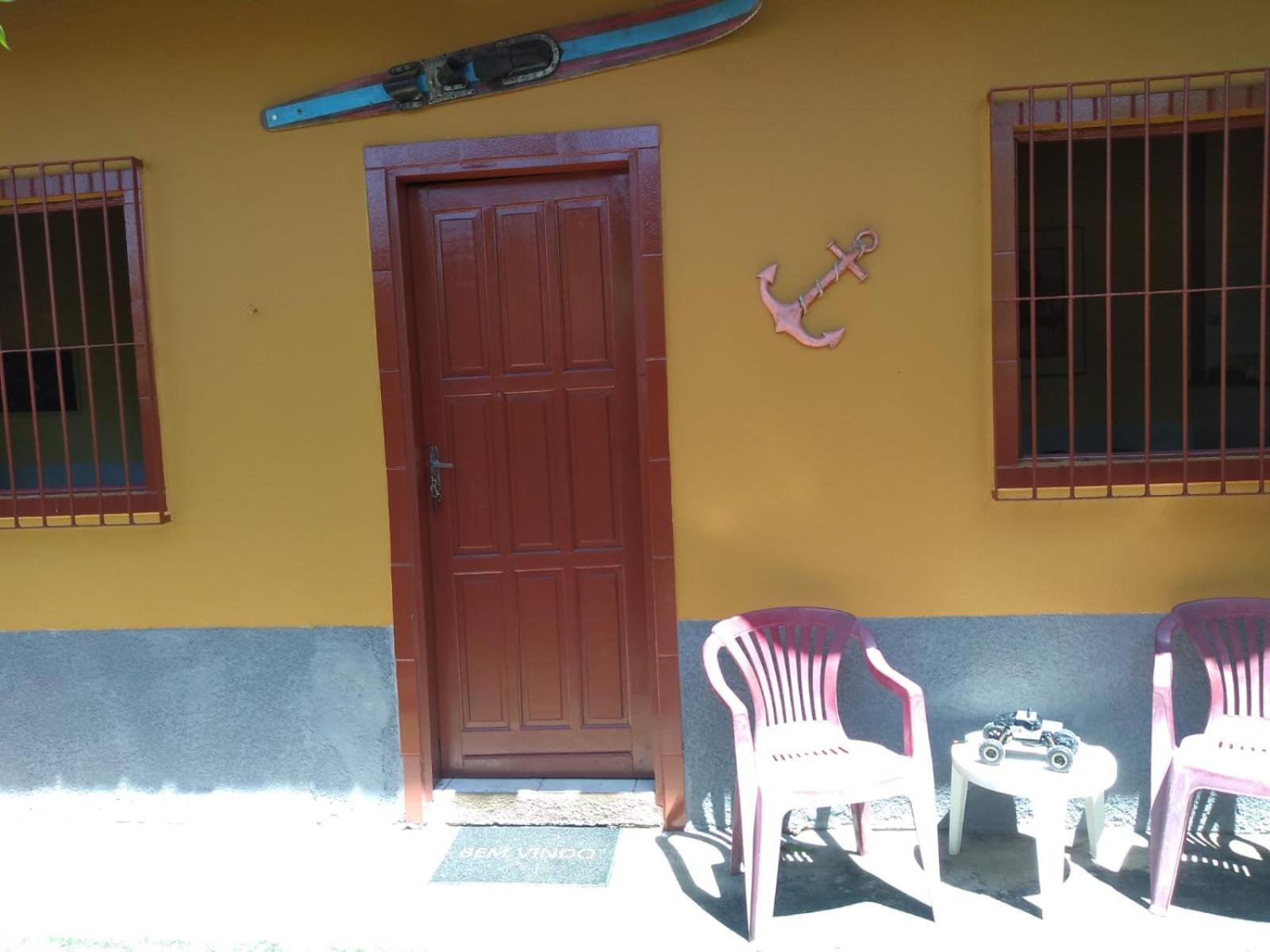 CASA RÚSTICA AMARELA 1 E 2 Meaípe