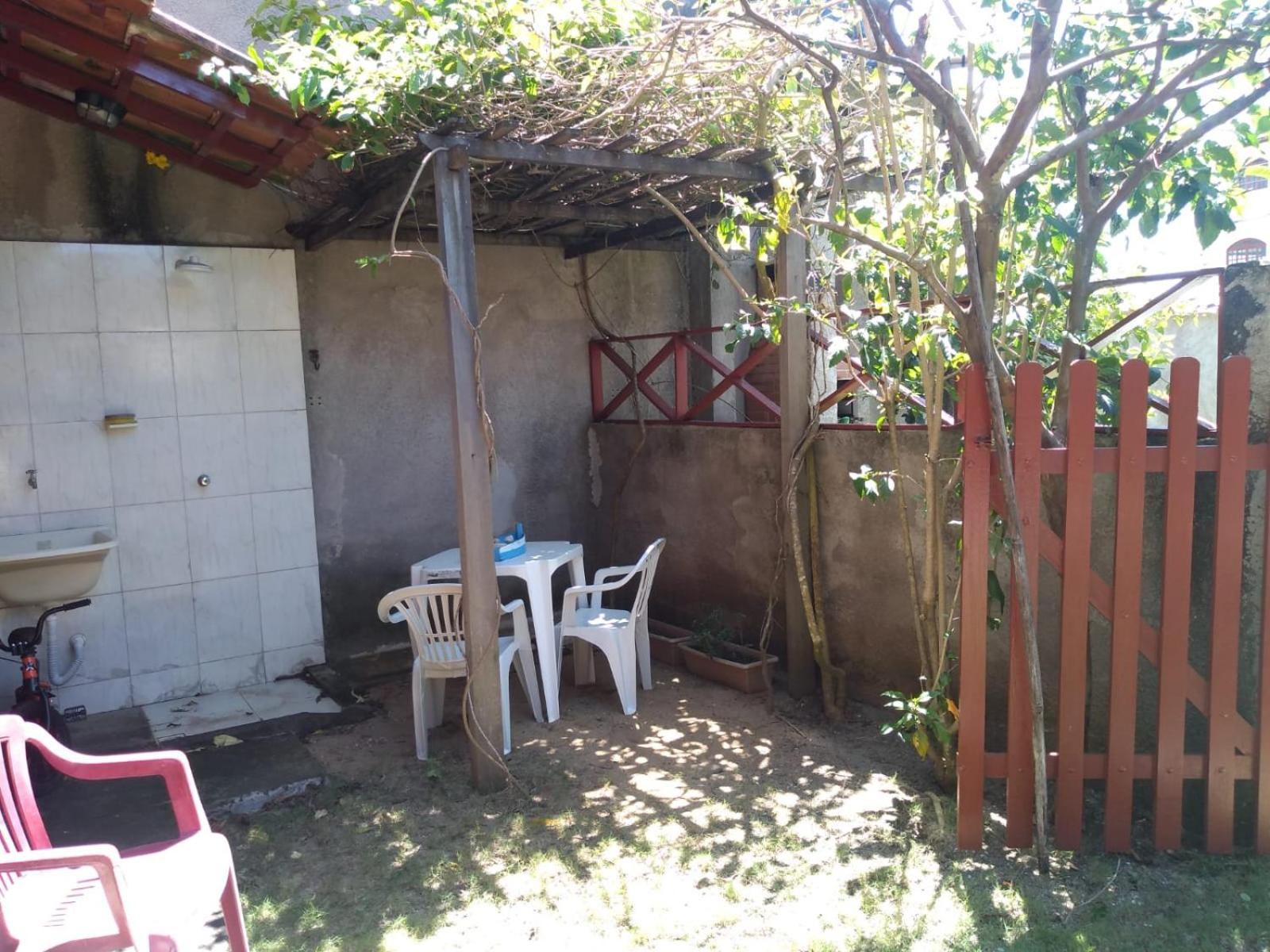 CASA RÚSTICA AMARELA 1 E 2 Meaípe