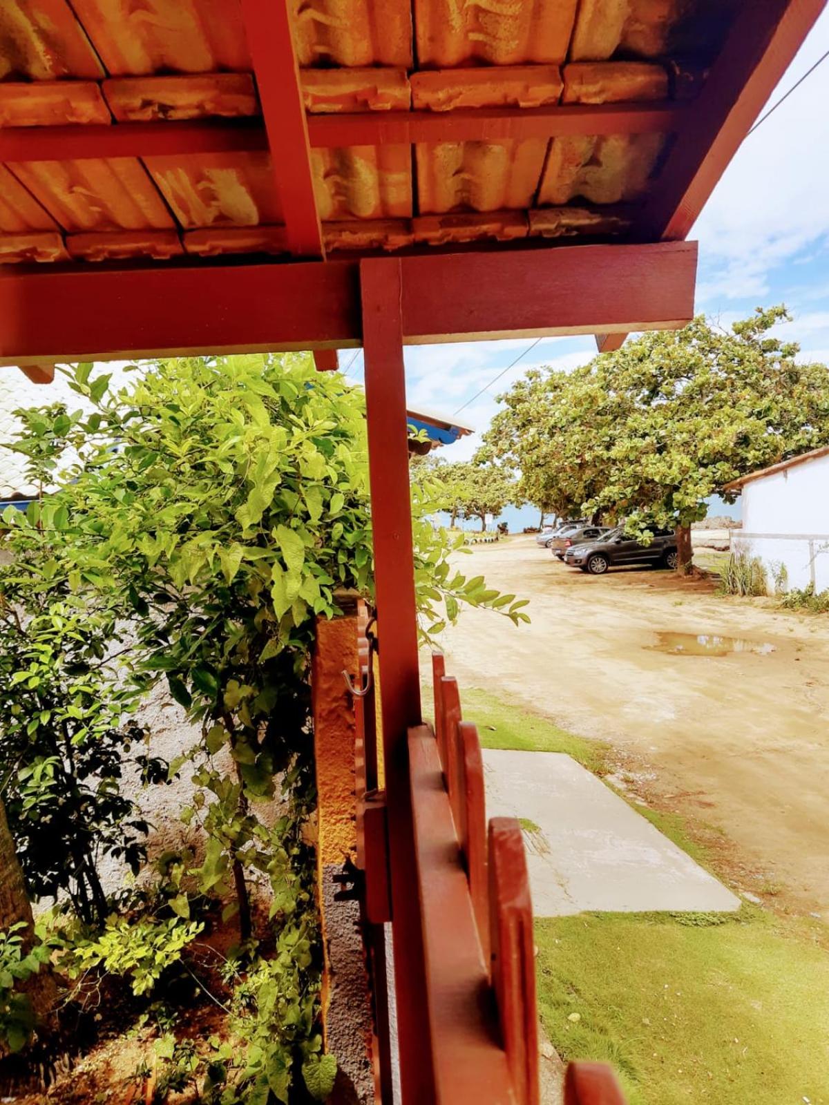 CASA RÚSTICA AMARELA 1 E 2 Meaípe