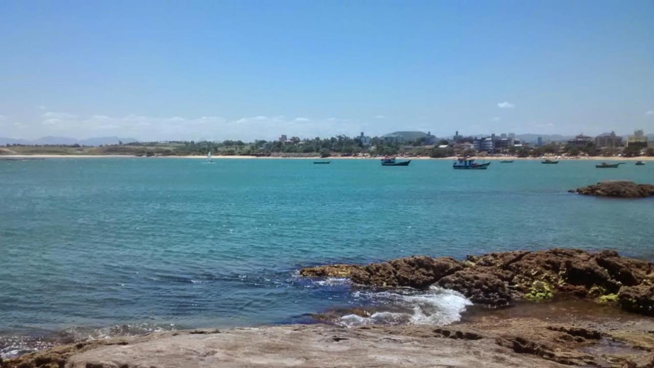 CASA RÚSTICA AMARELA 1 E 2 Meaípe