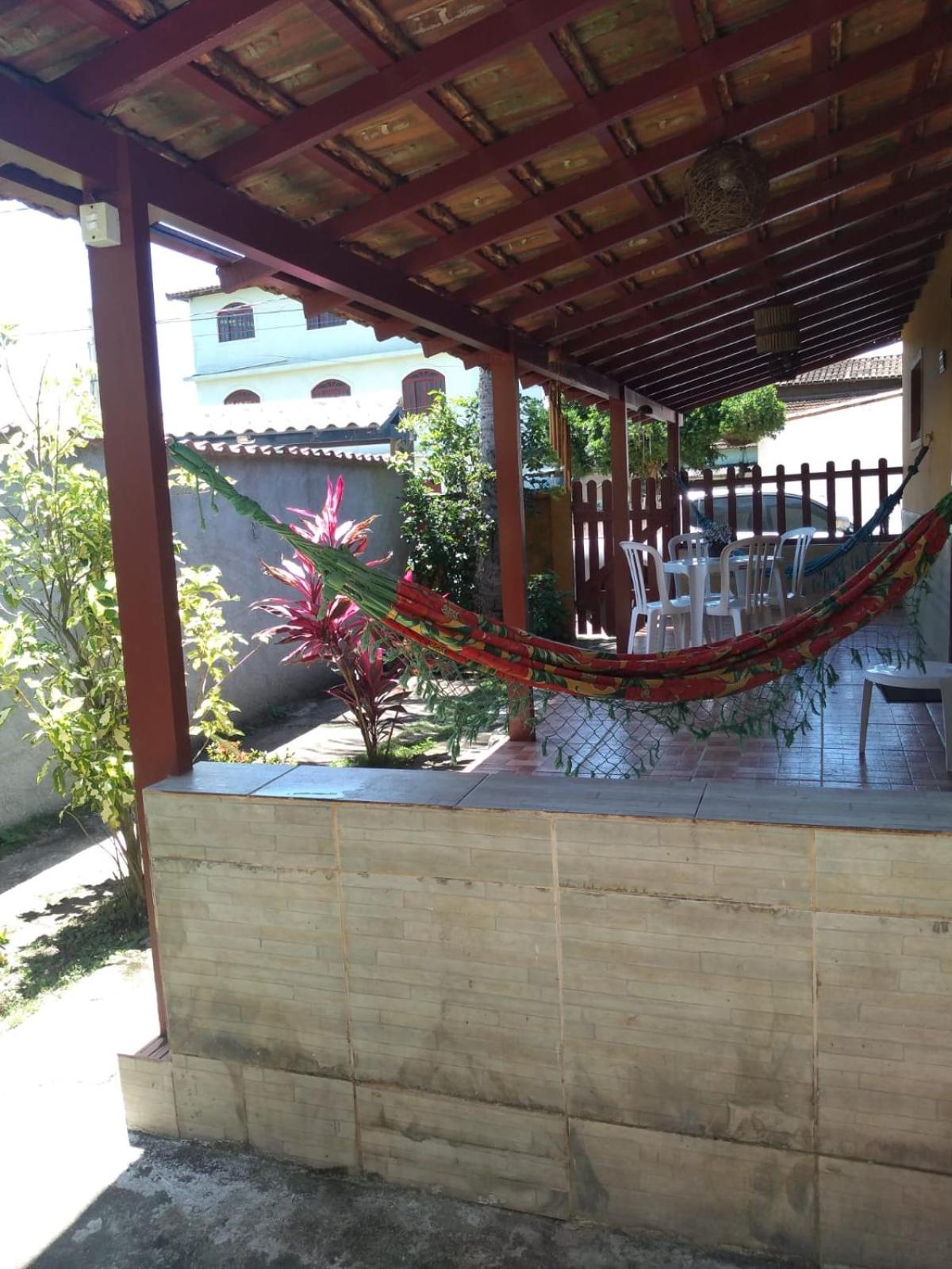 CASA RÚSTICA AMARELA 1 E 2 Meaípe