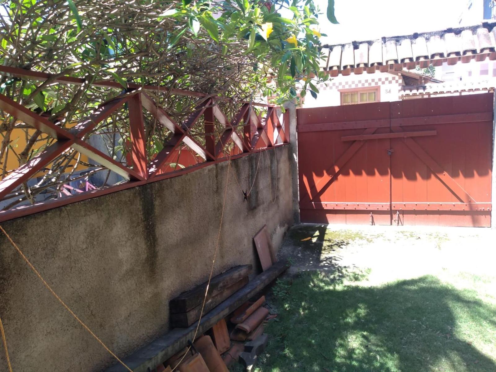 CASA RÚSTICA AMARELA 1 E 2 Meaípe
