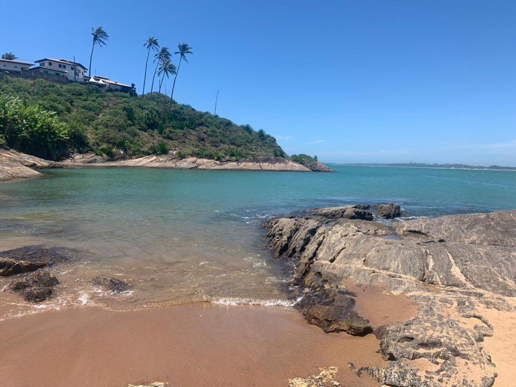 CASA RÚSTICA AMARELA 1 E 2 Meaípe