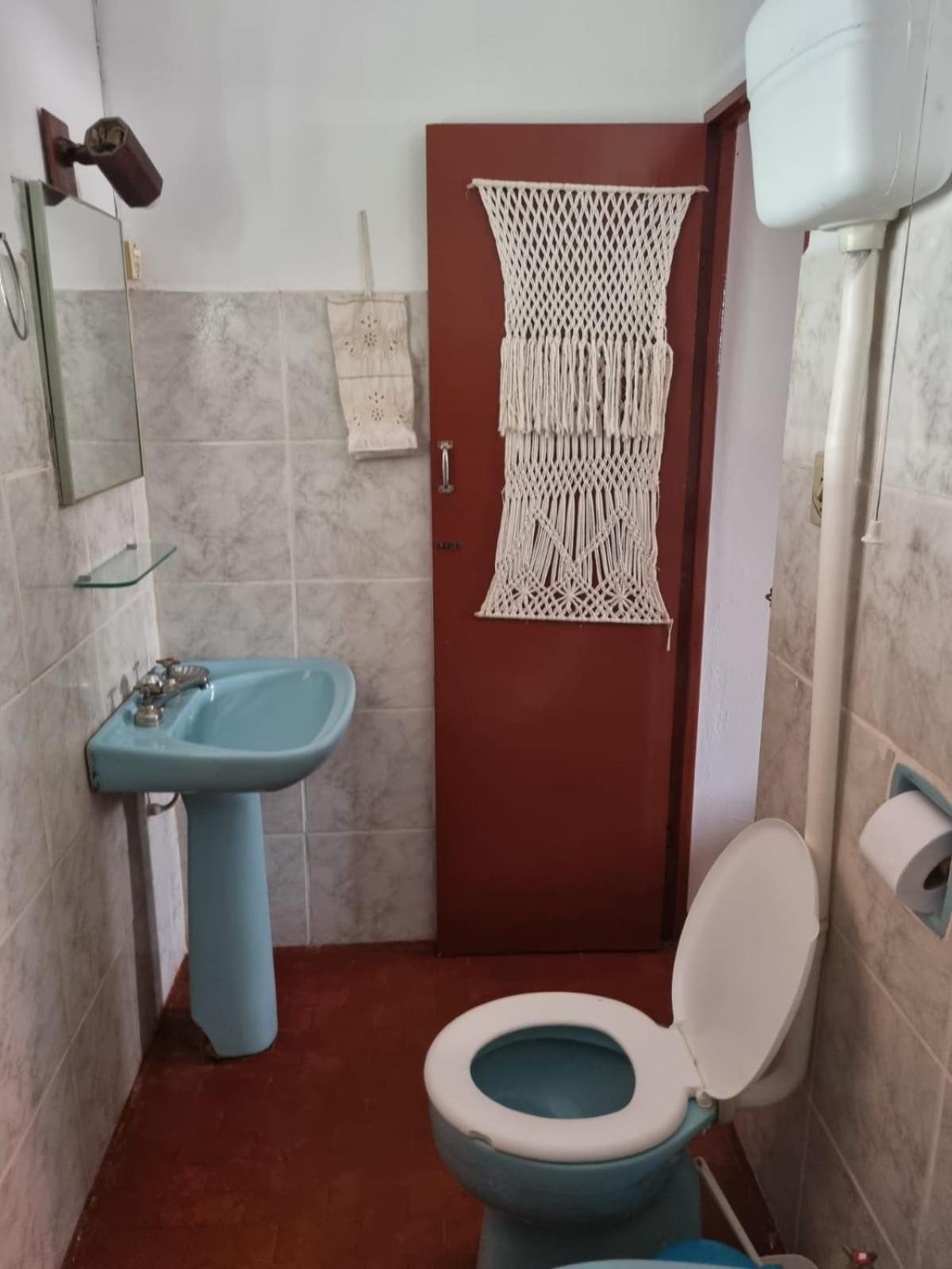CASA RÚSTICA AMARELA 1 E 2 Meaípe