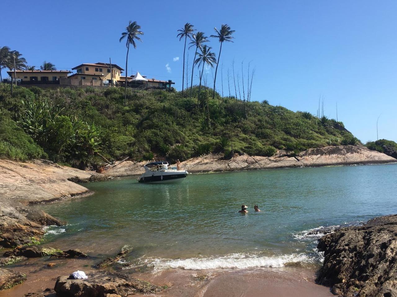 CASA RÚSTICA AMARELA 1 E 2 Meaípe