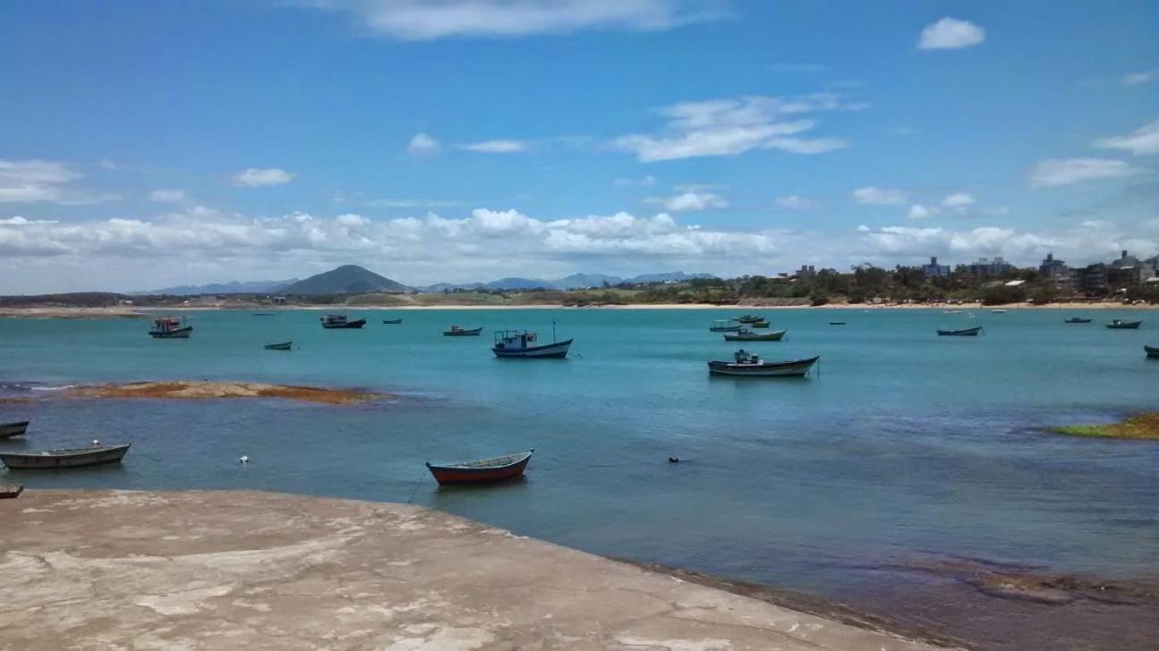 CASA RÚSTICA AMARELA 1 E 2 Meaípe