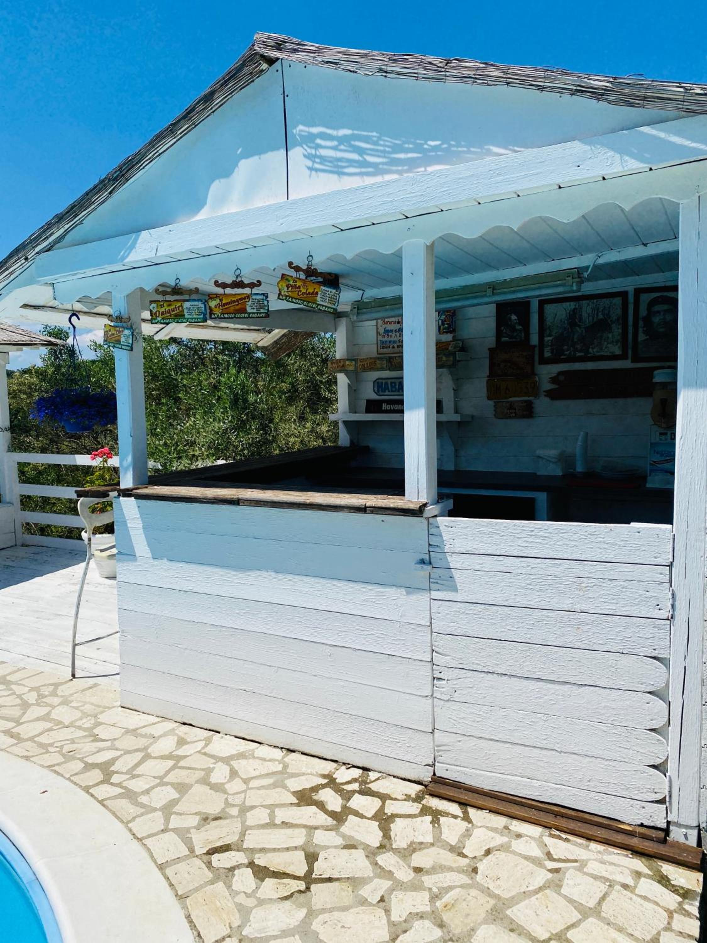 Chanel Garden Relaxation Home