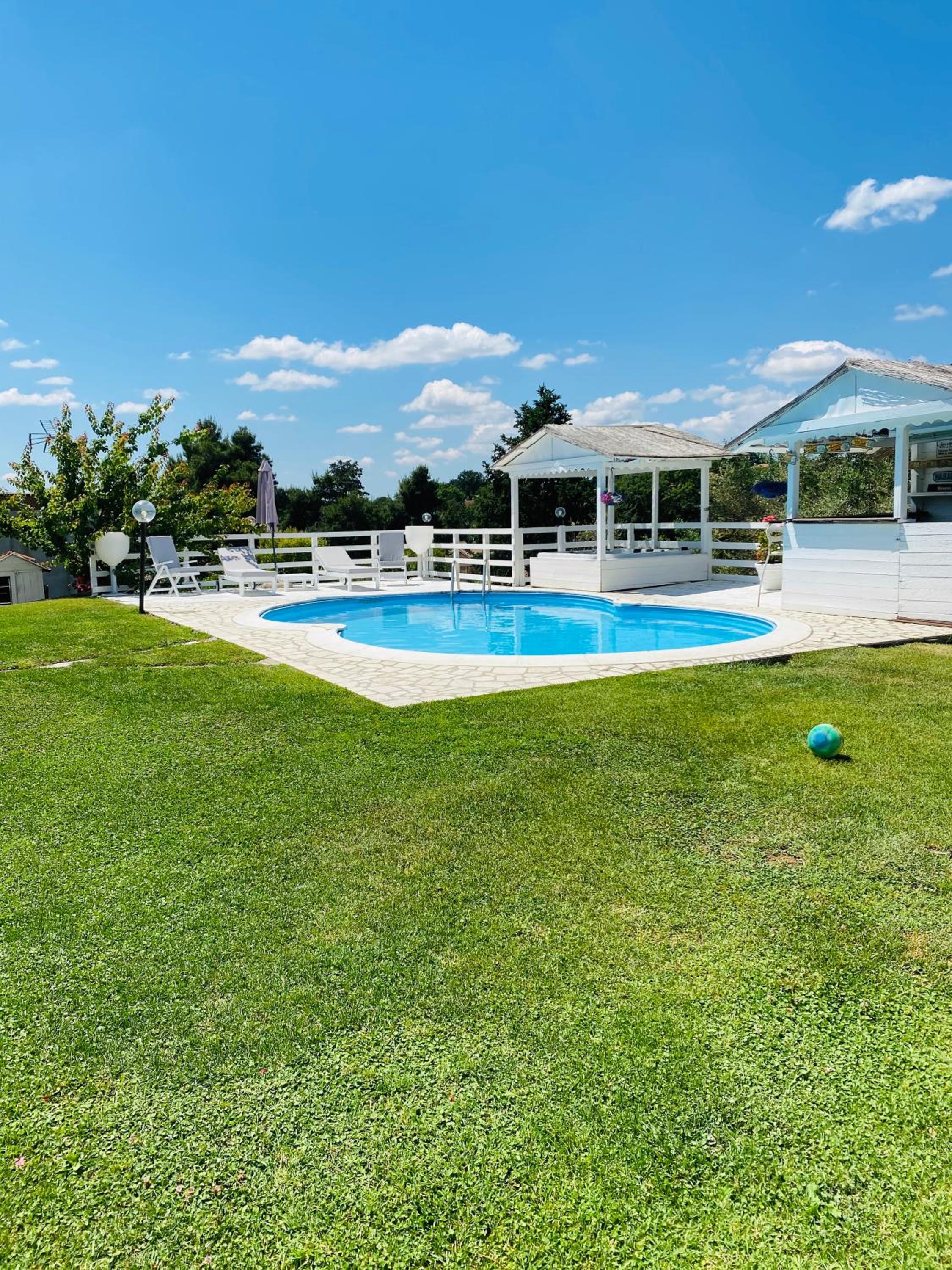 Chanel Garden Relaxation Home