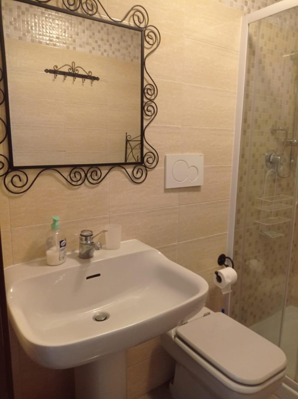 Photo 33