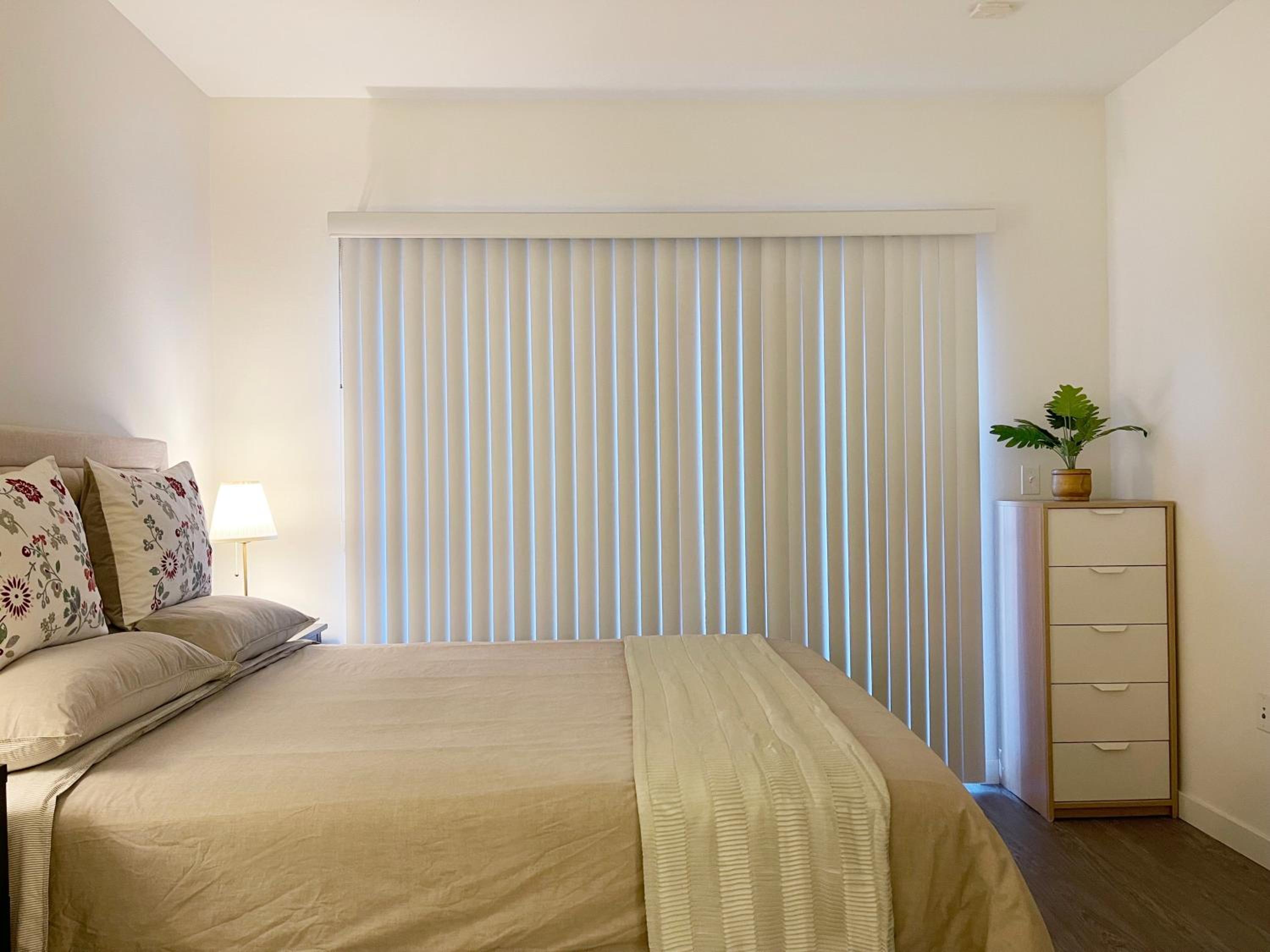 Perfect Apt w Parking Gym Pool WIFI in Arts District DTLA near Little Tokyo B4